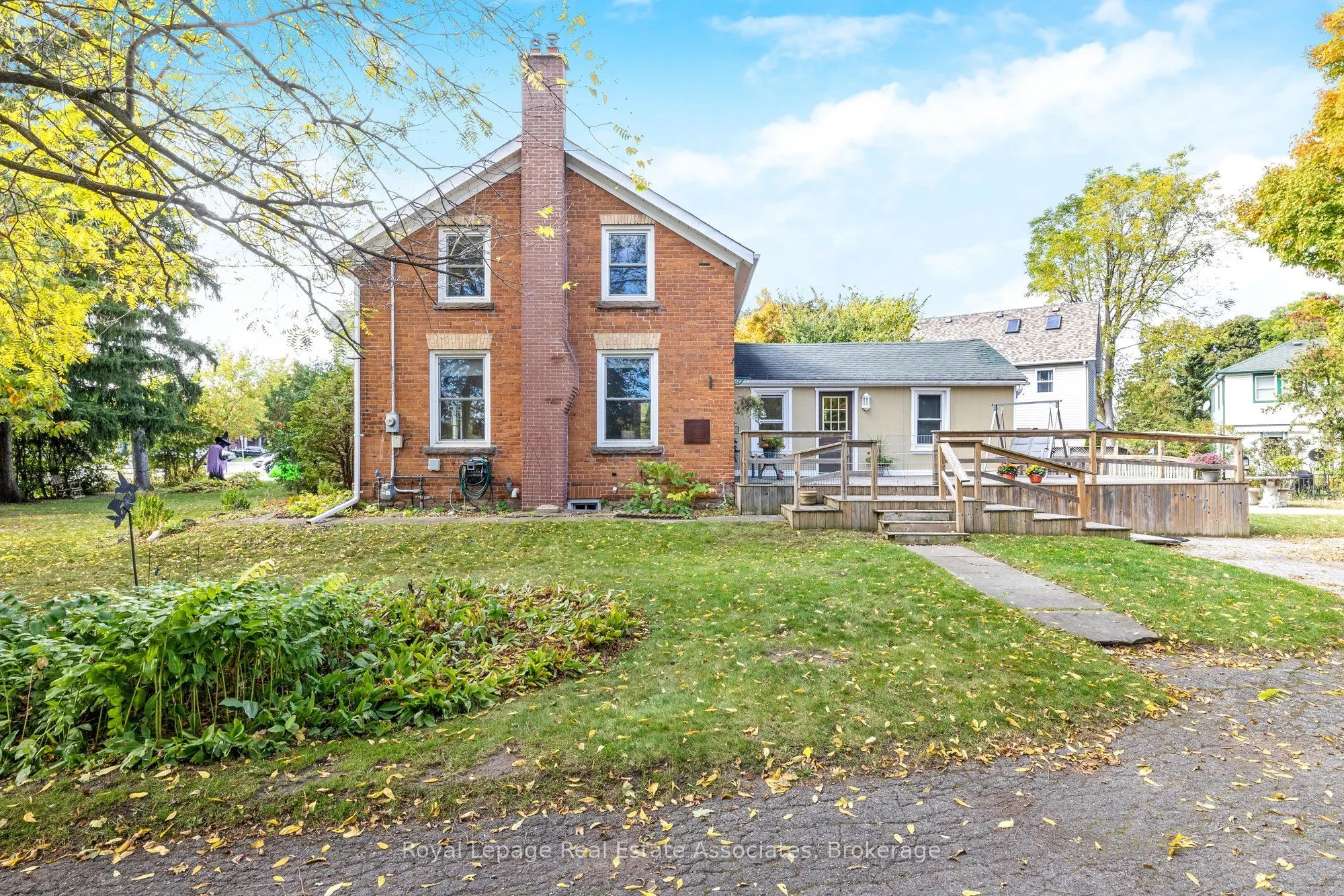 85 and 0 Guelph Street