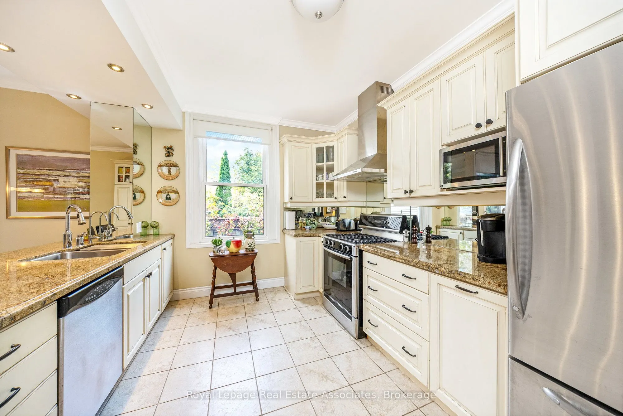 85 and 0 Guelph Street