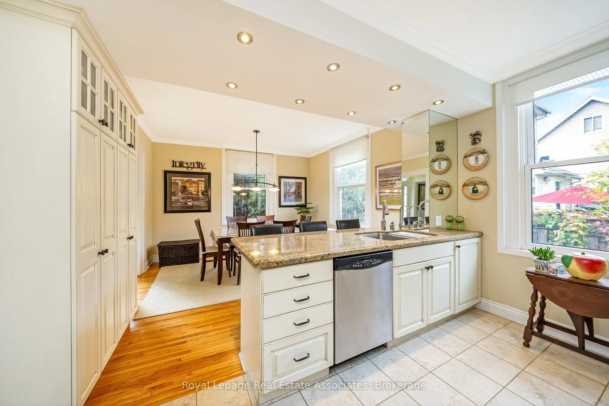 85 and 0 Guelph Street