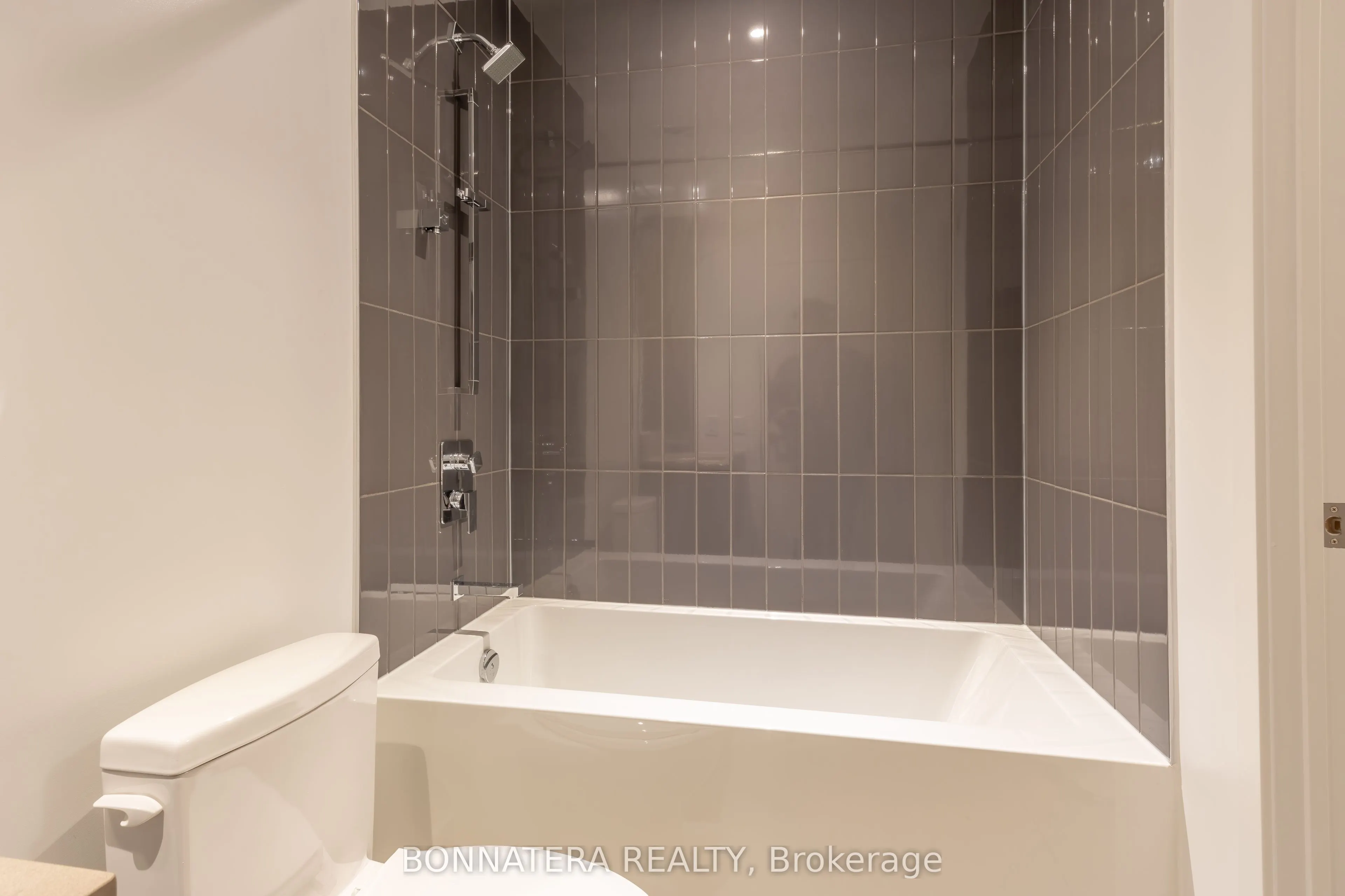 3900 Confederation Parkway, #320