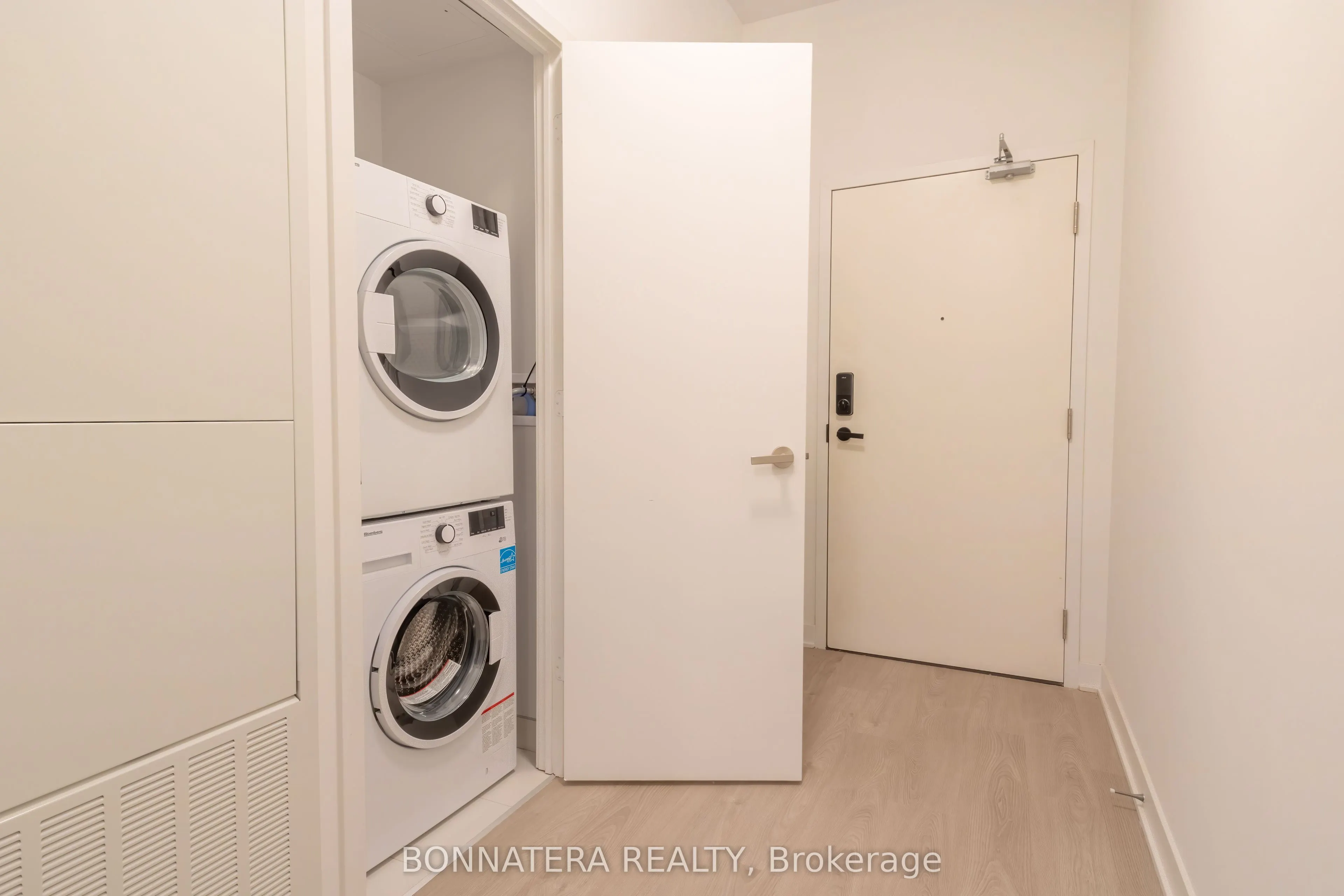 3900 Confederation Parkway, #320