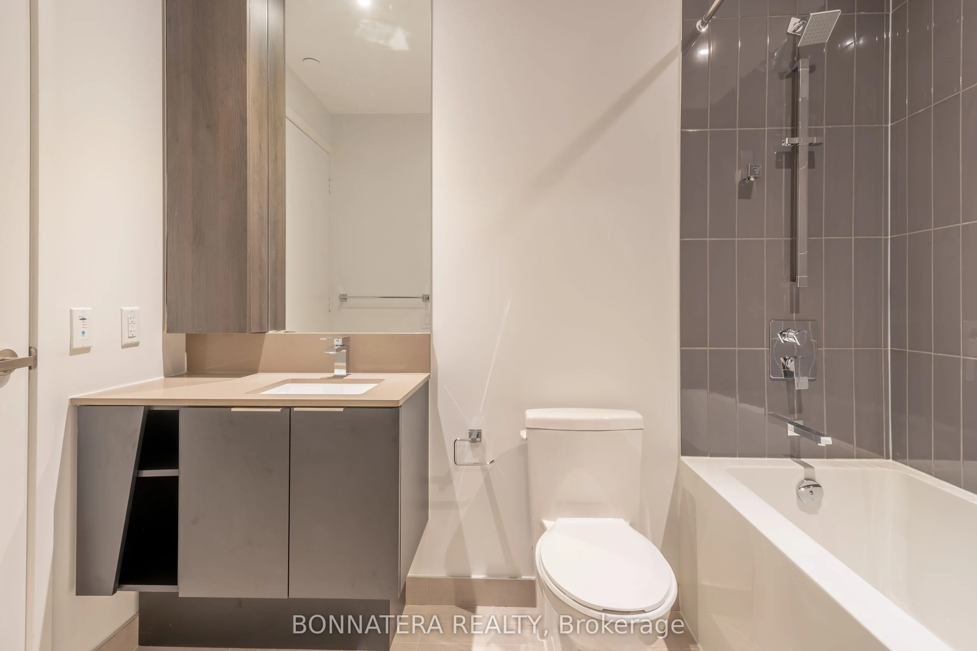 3900 Confederation Parkway, #320