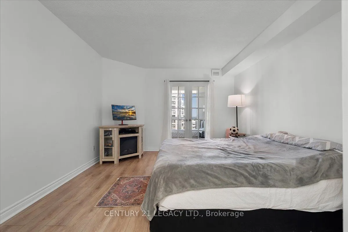 2269 Lakeshore Boulevard W, #1207