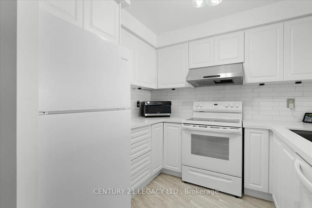 2269 Lakeshore Boulevard W, #1207