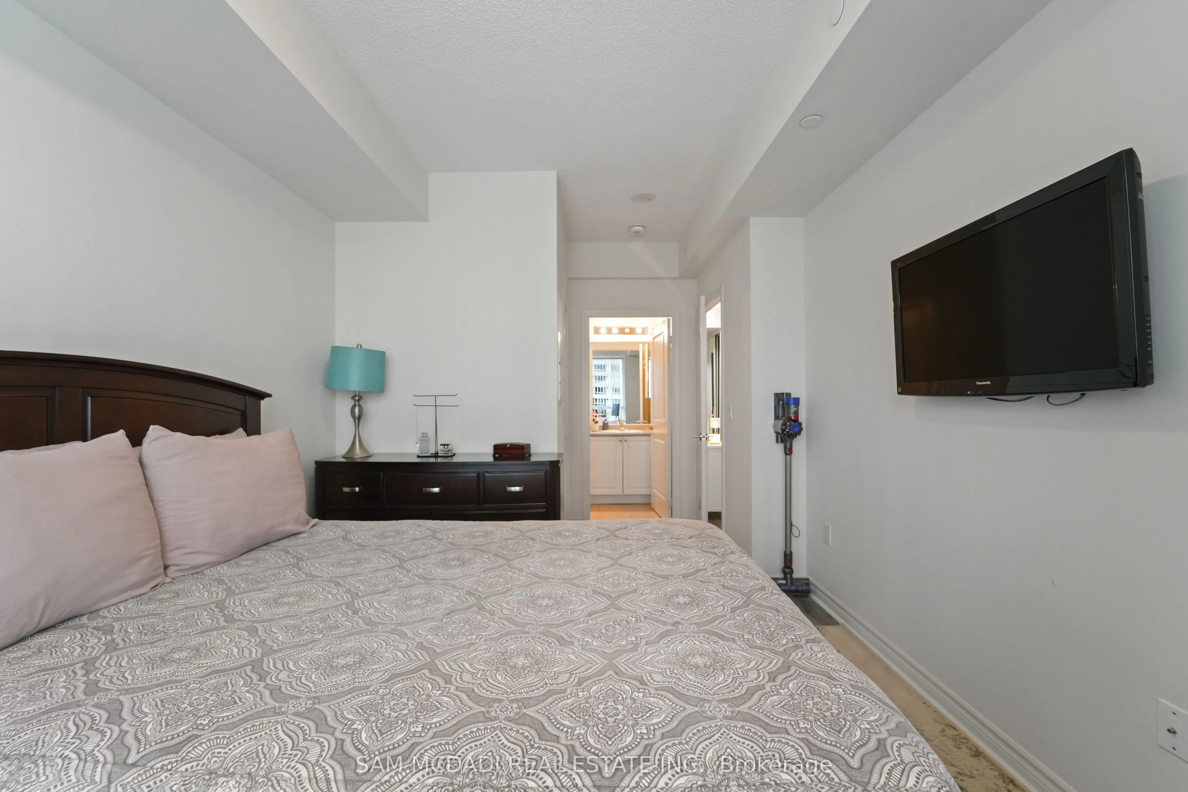 349 Rathburn Road W, #207