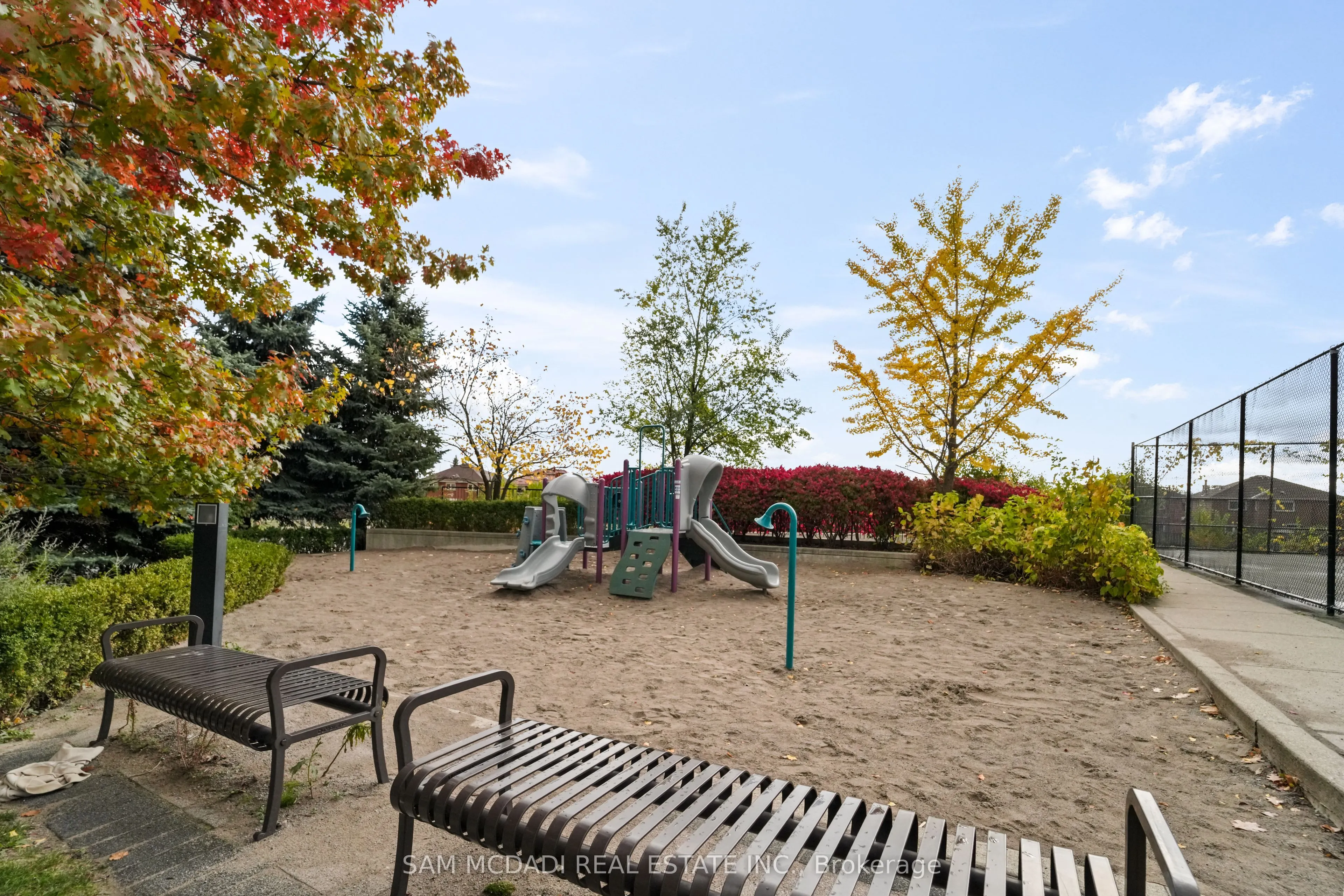 349 Rathburn Road W, #207