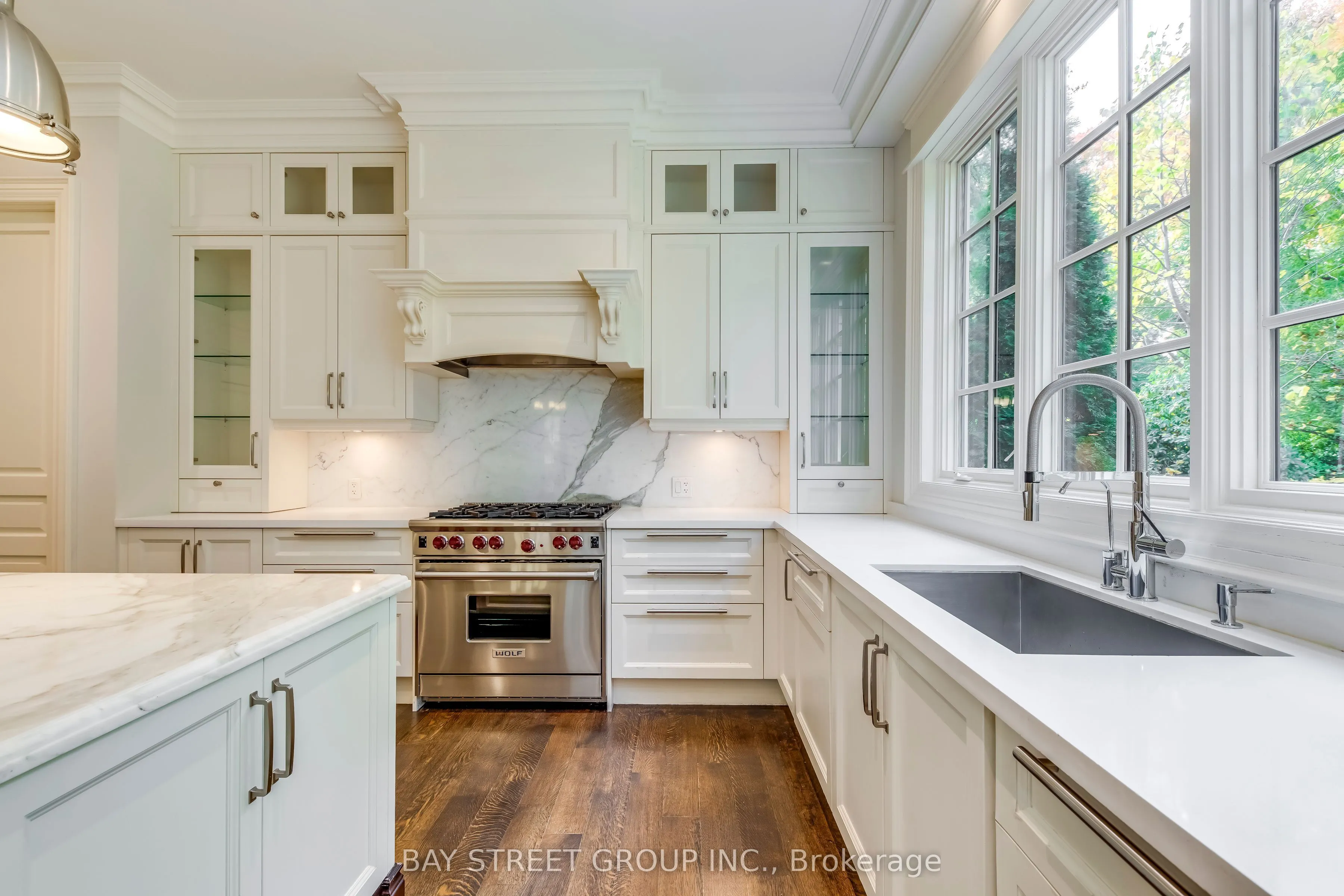 1031 Lakeshore Road W