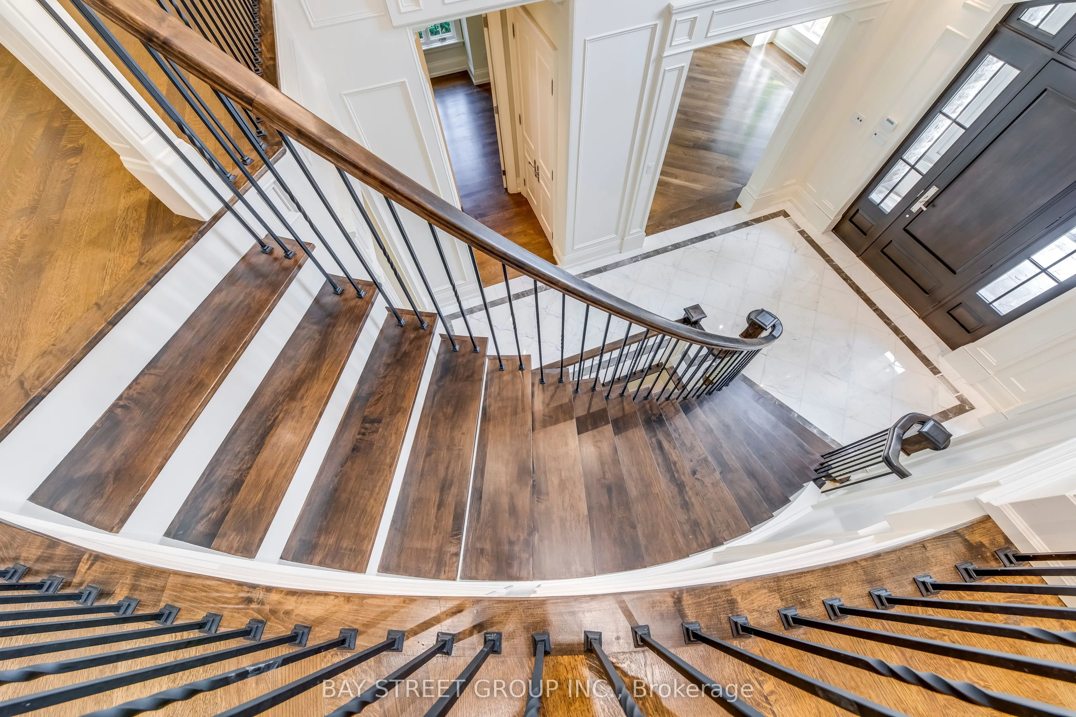 1031 Lakeshore Road W