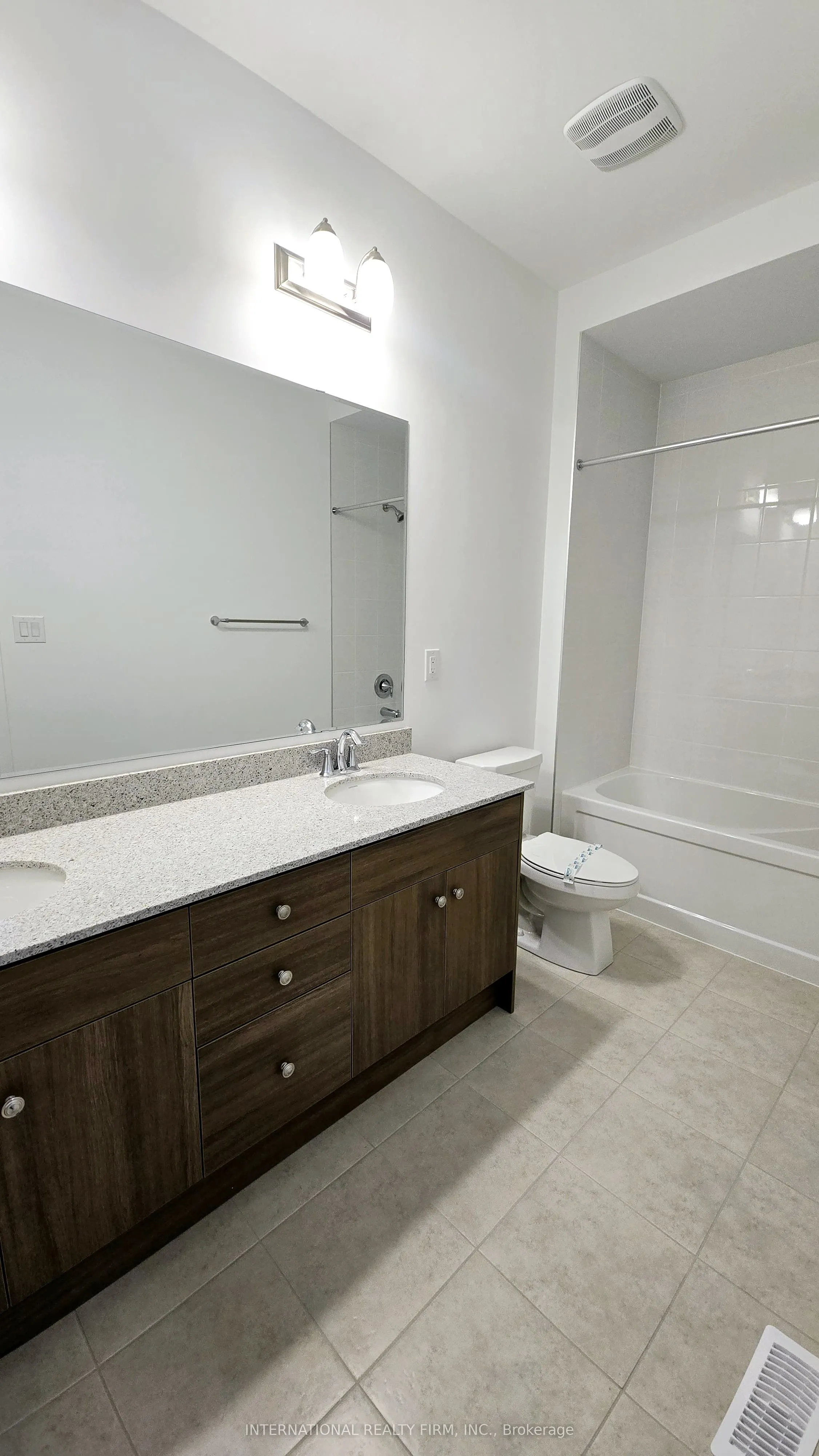 3163 MEADOWRIDGE Drive E