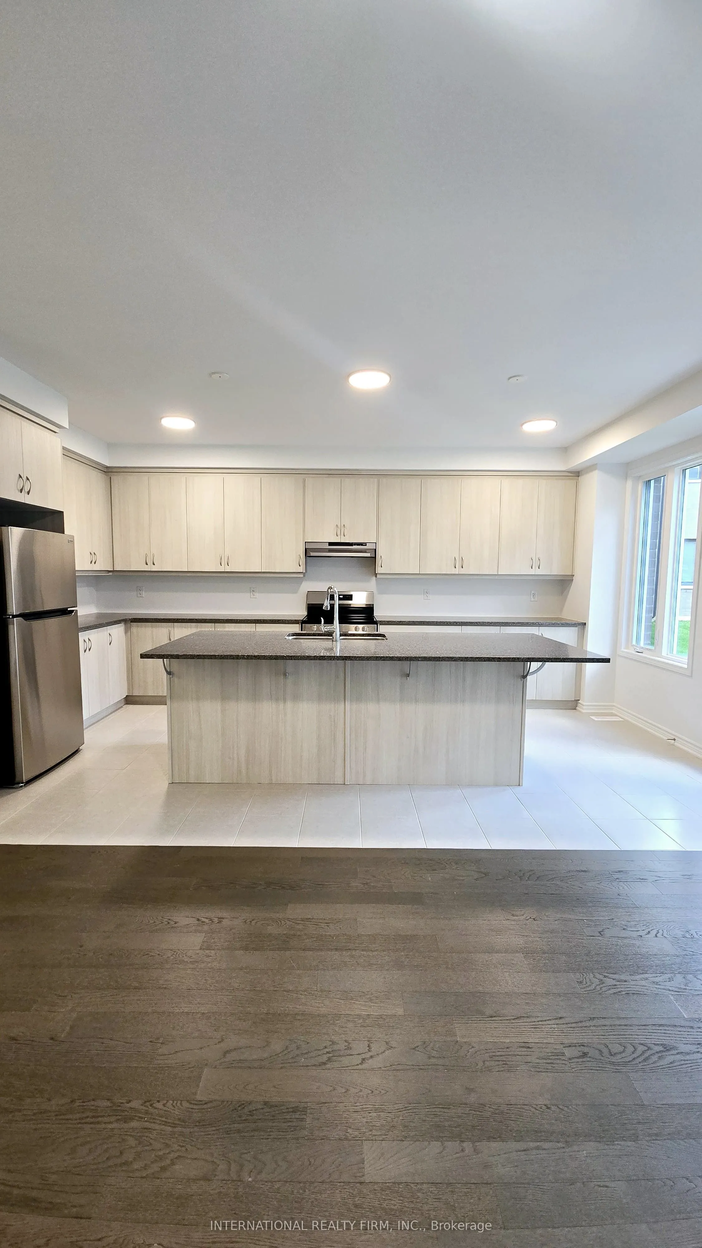 3163 MEADOWRIDGE Drive E