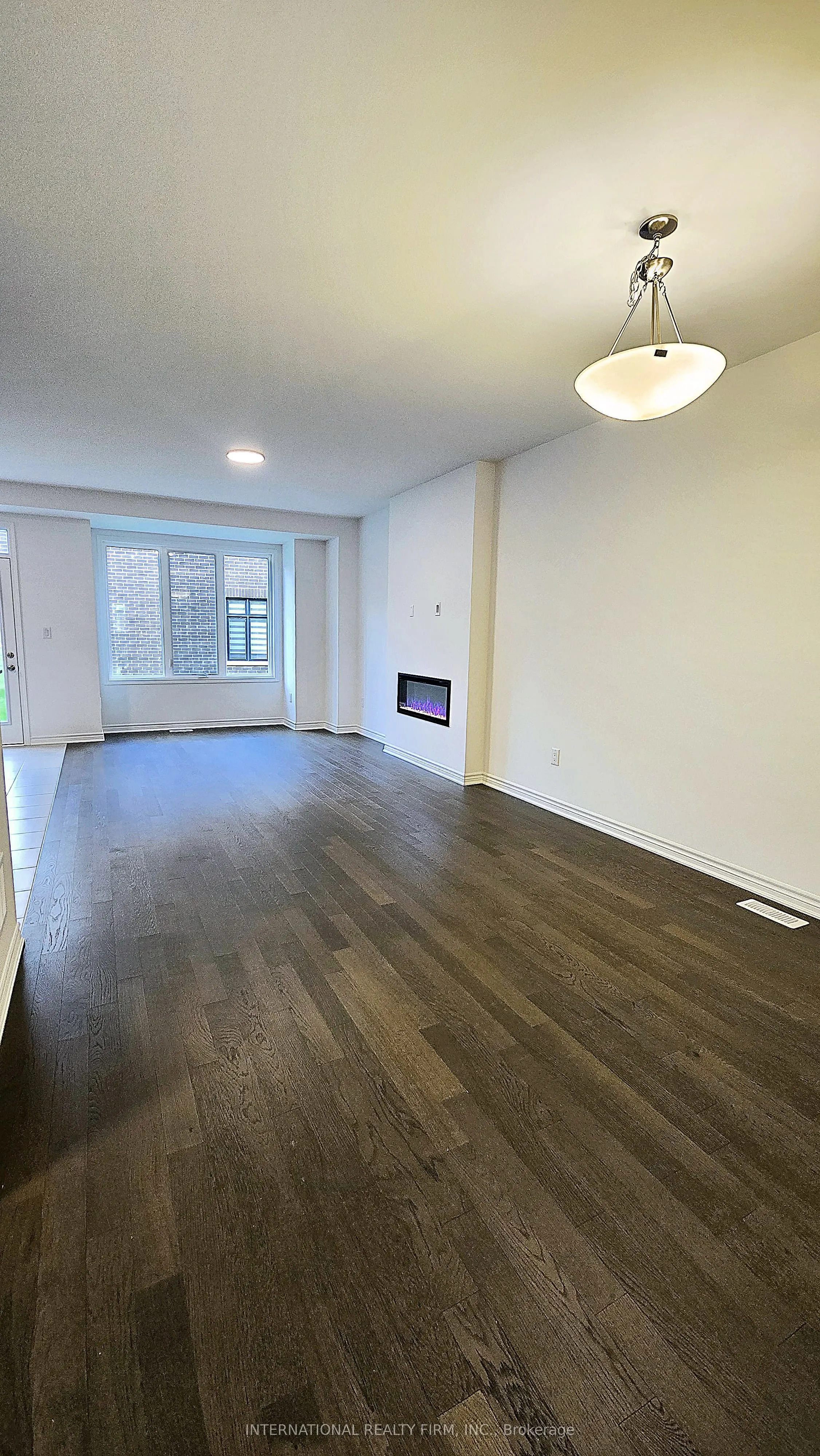 3163 MEADOWRIDGE Drive E