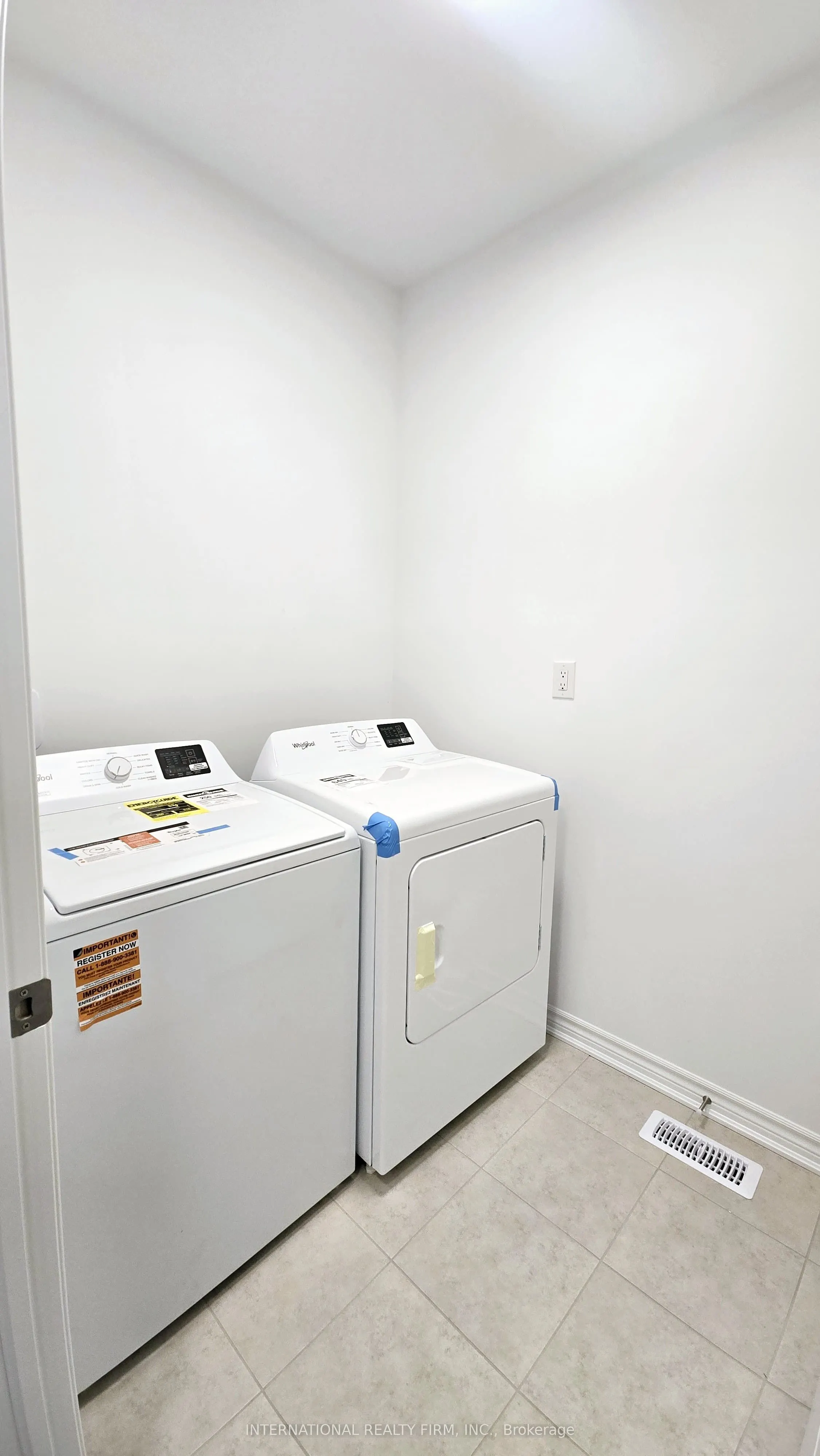 3163 MEADOWRIDGE Drive E