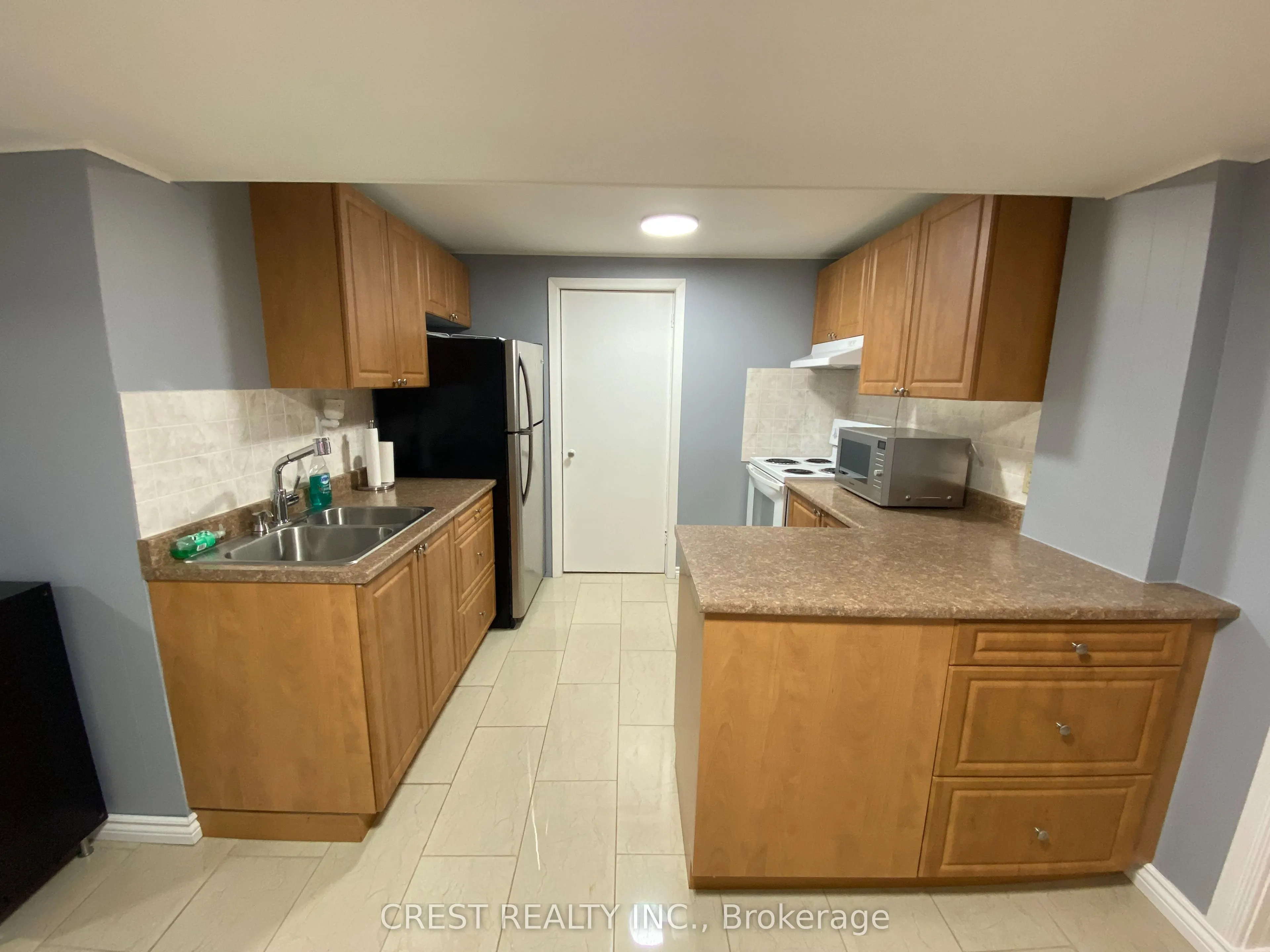 2 Detling Court, #Lower