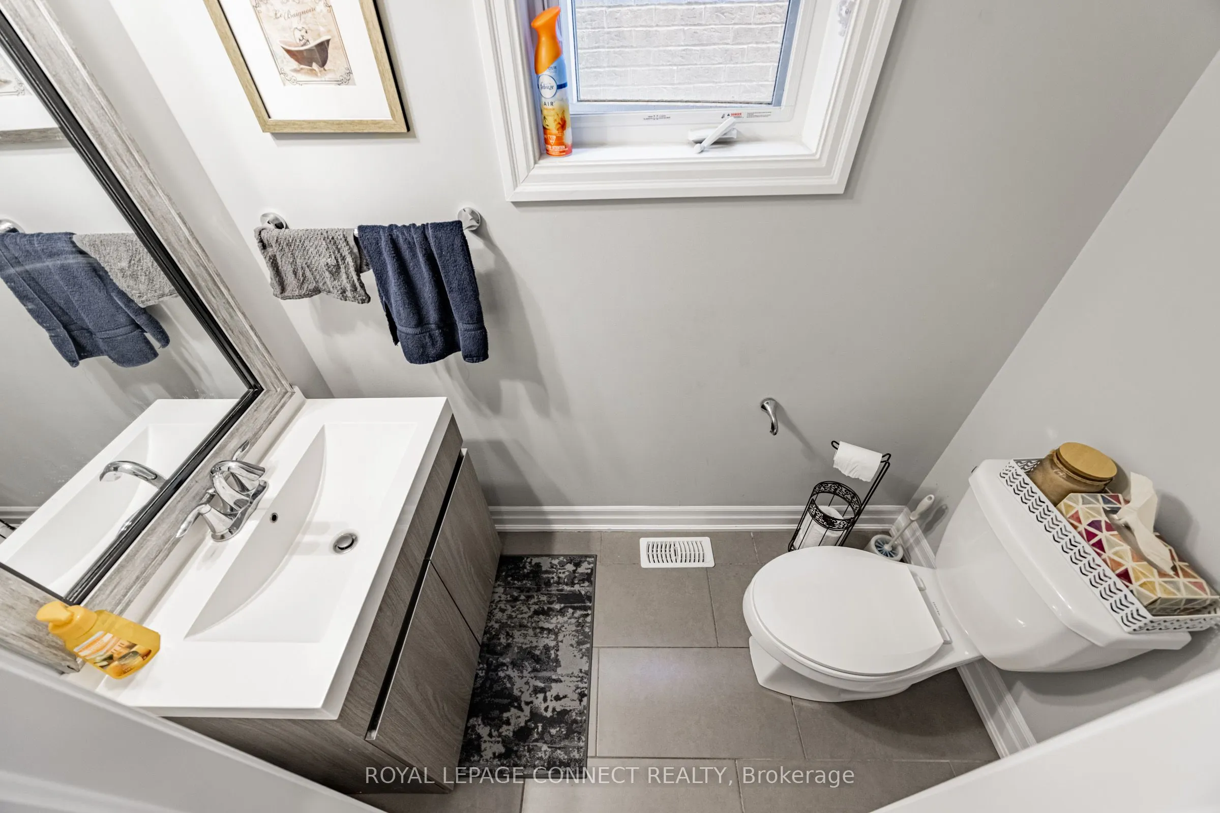 3302 Mintwood Circle