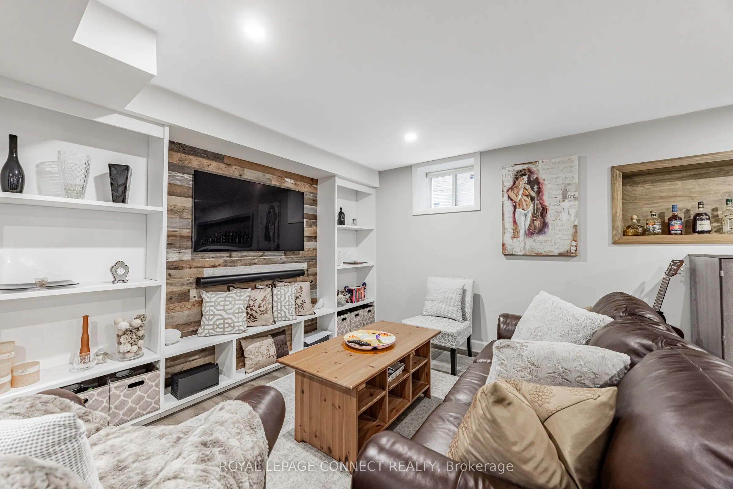 3302 Mintwood Circle