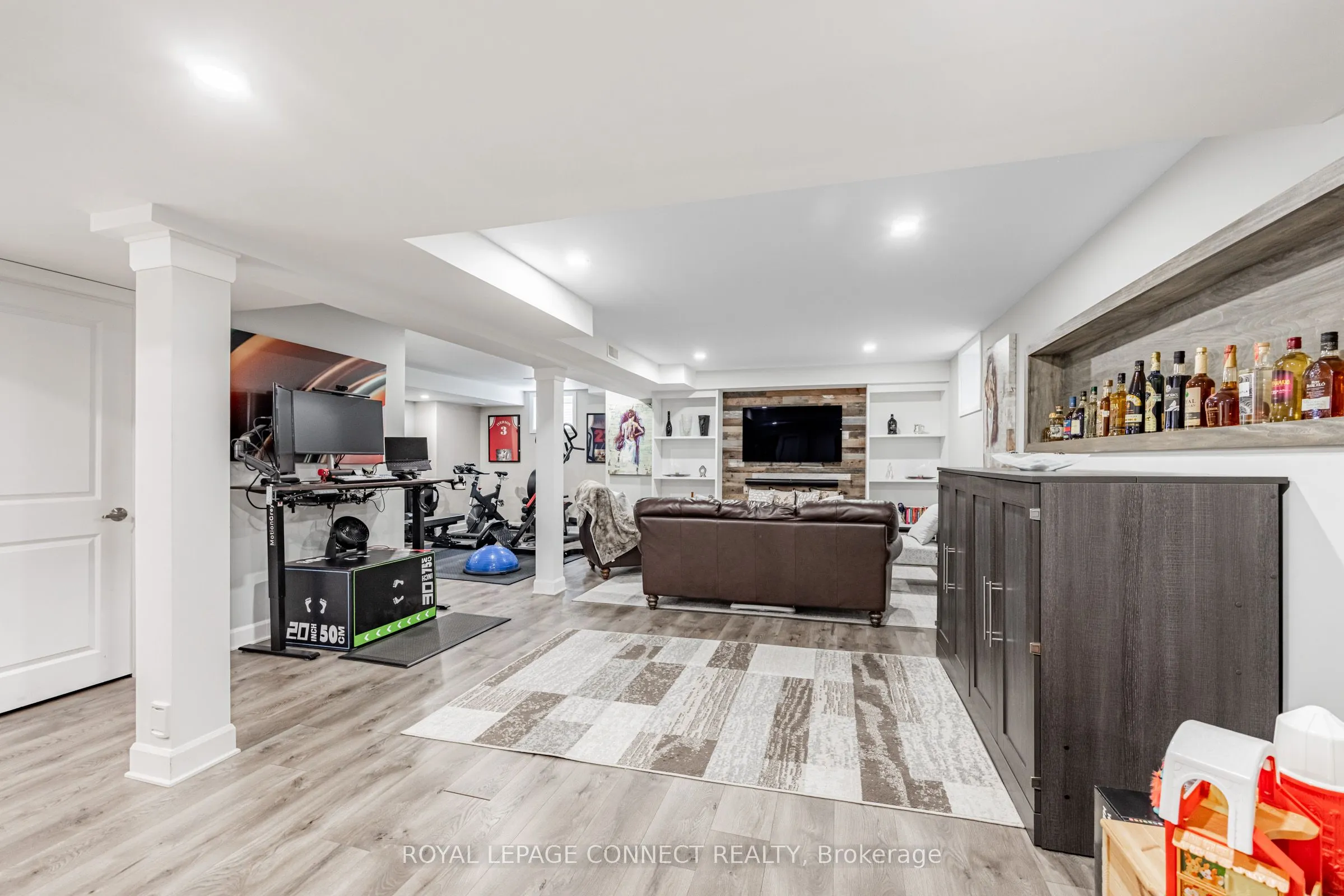 3302 Mintwood Circle