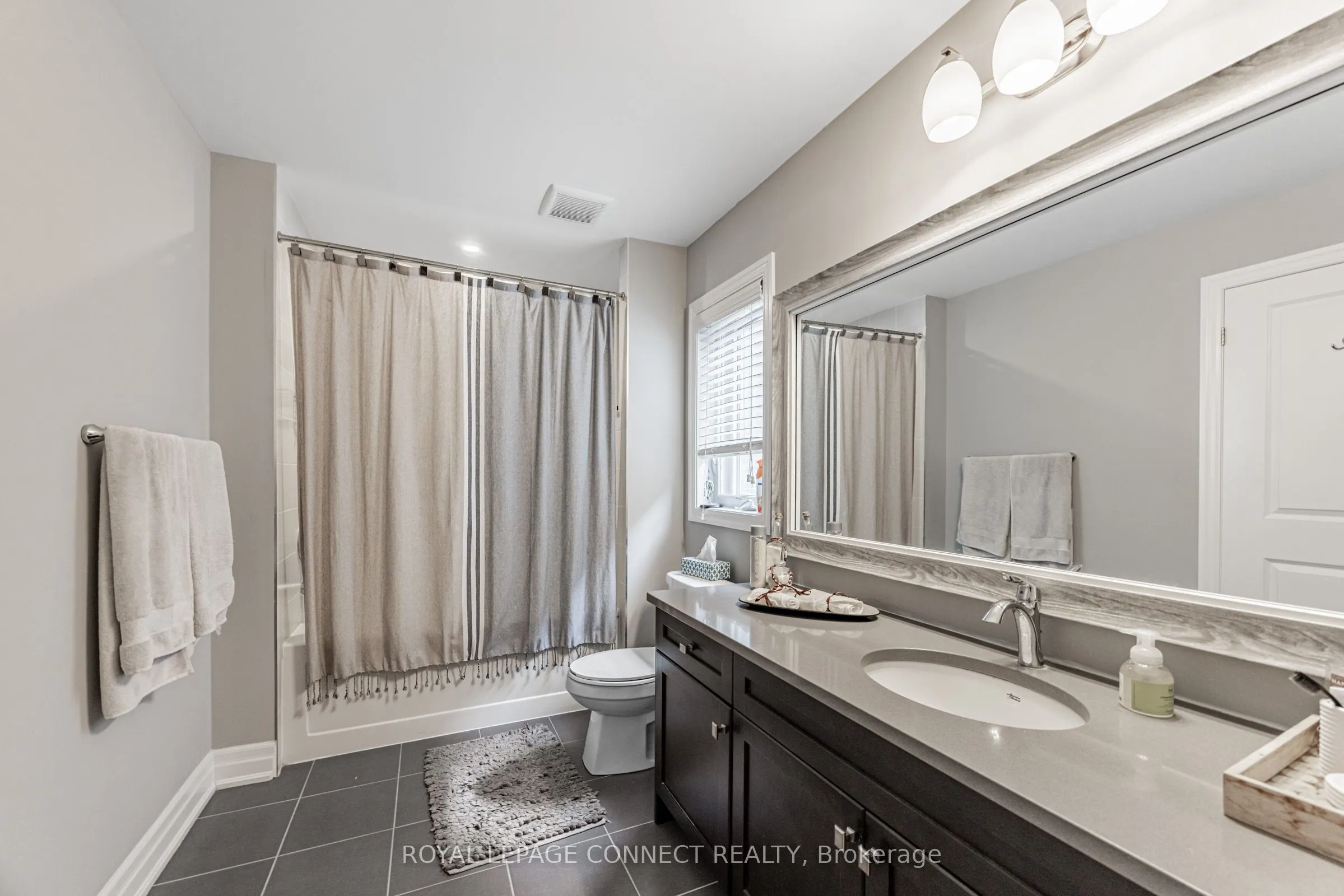 3302 Mintwood Circle