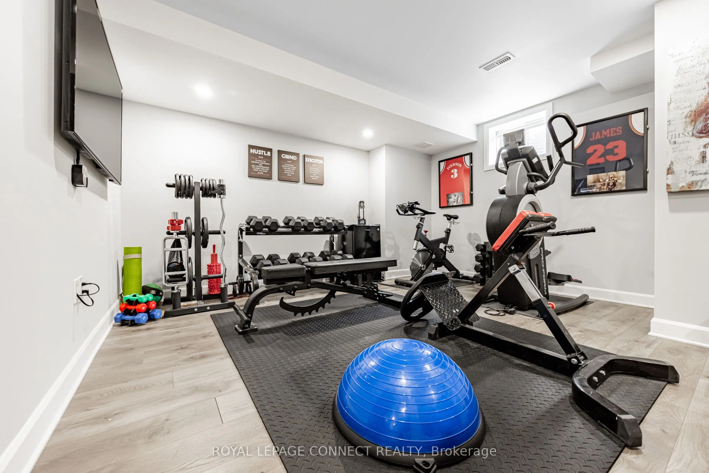 3302 Mintwood Circle