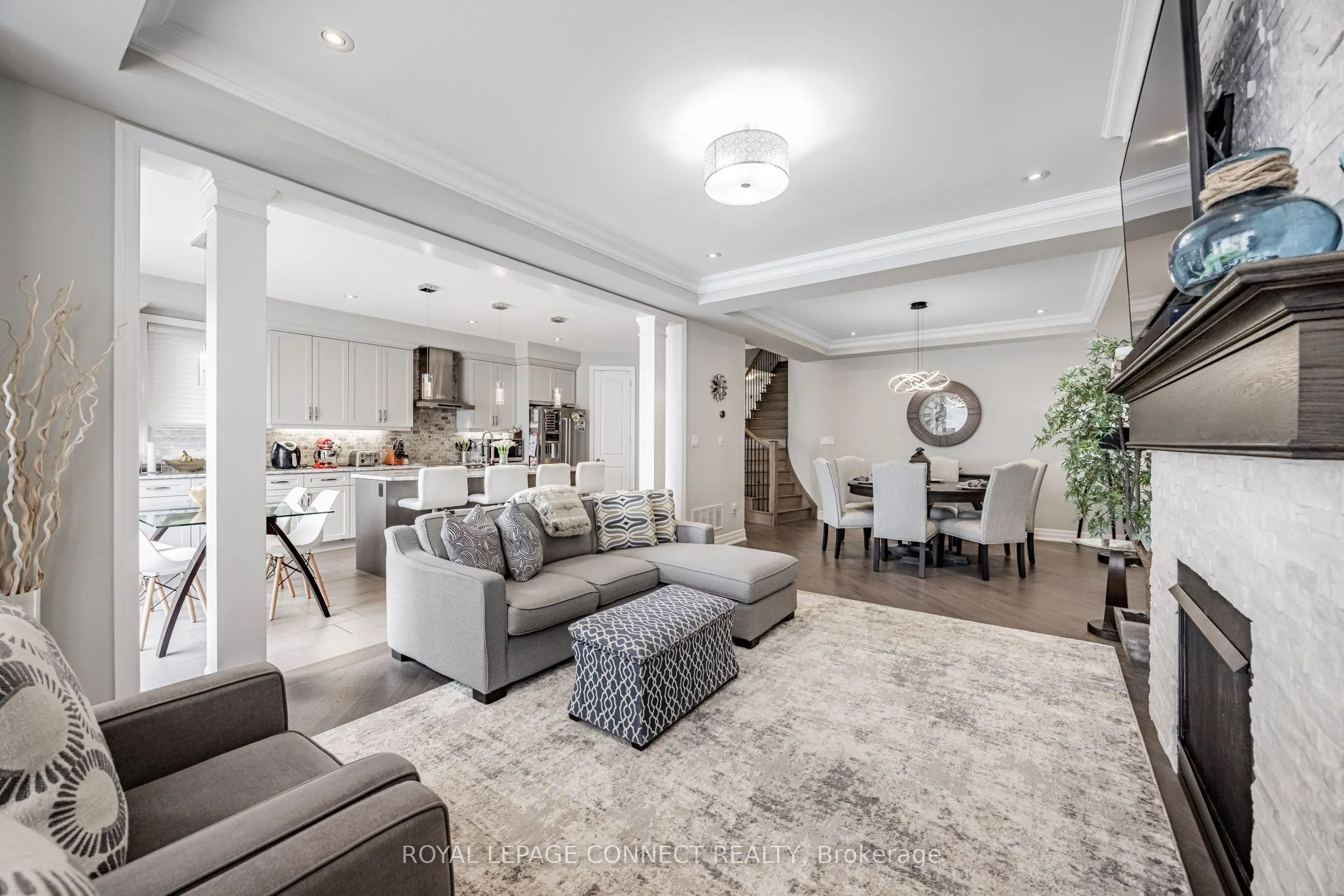 3302 Mintwood Circle