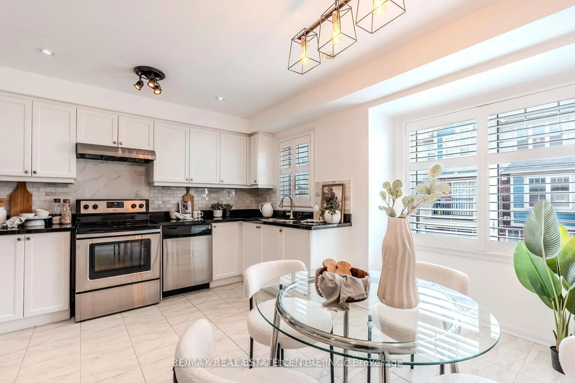 6020 Derry Road, #48