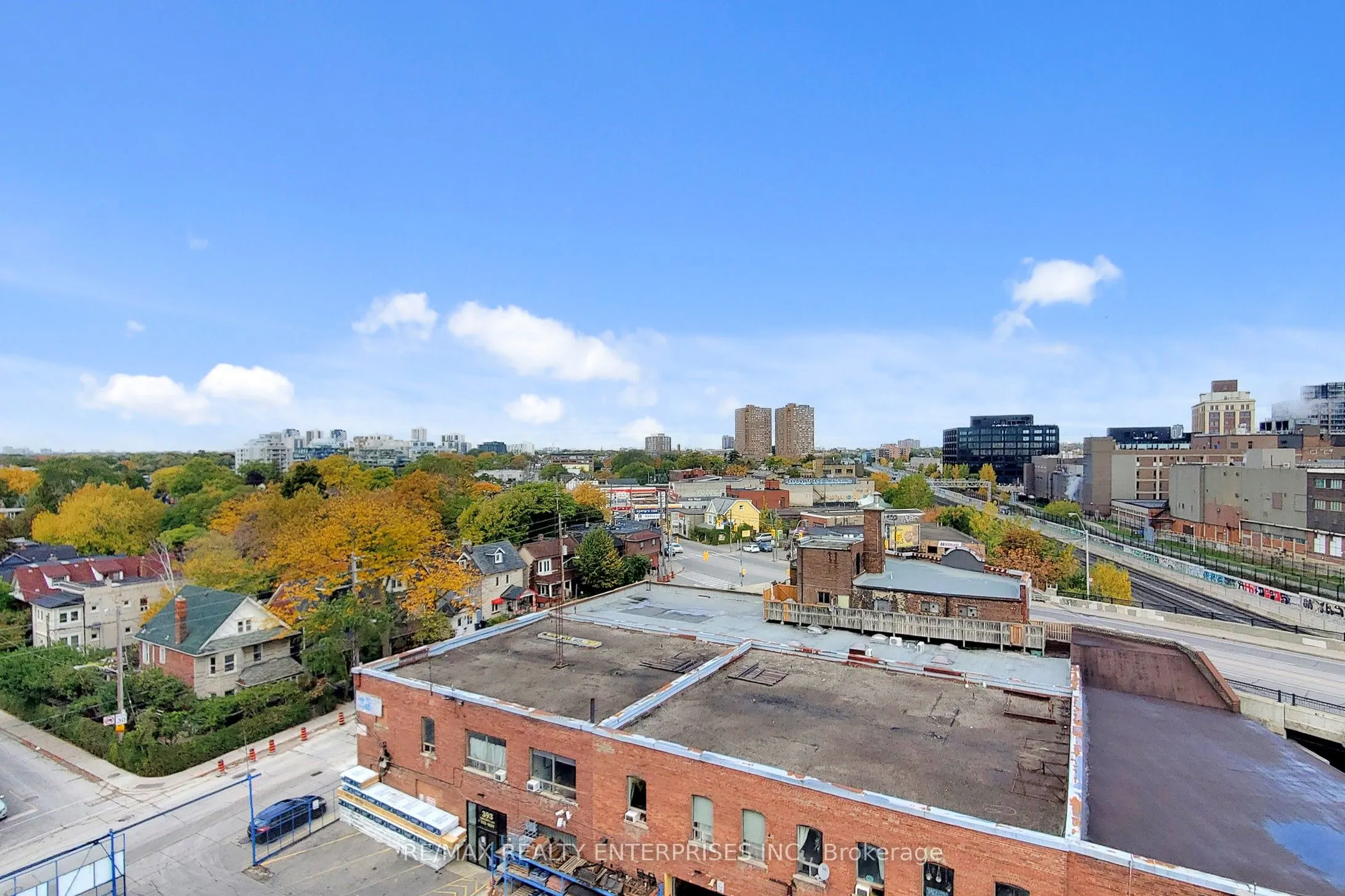 383 Sorauren Avenue, #808