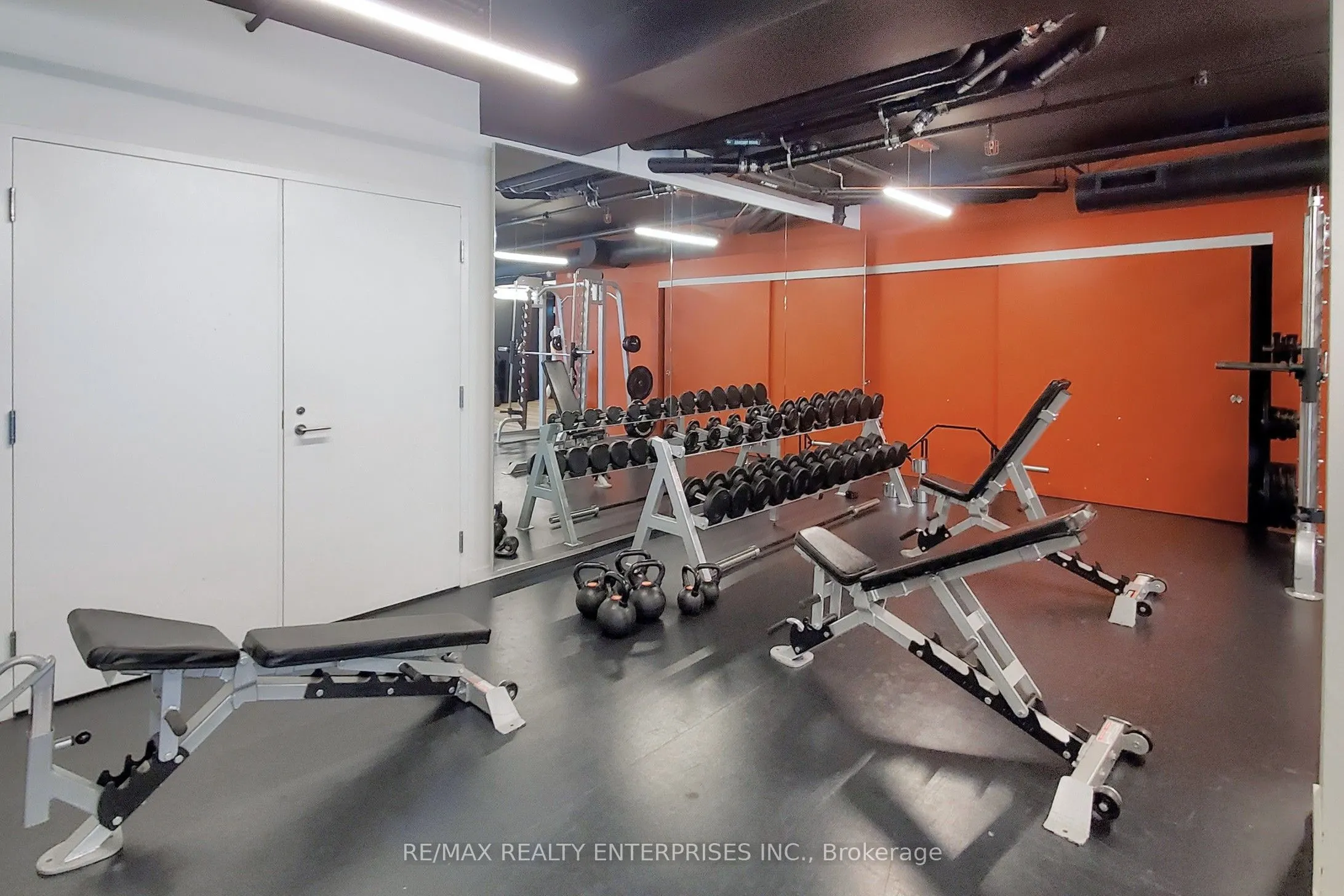 383 Sorauren Avenue, #808