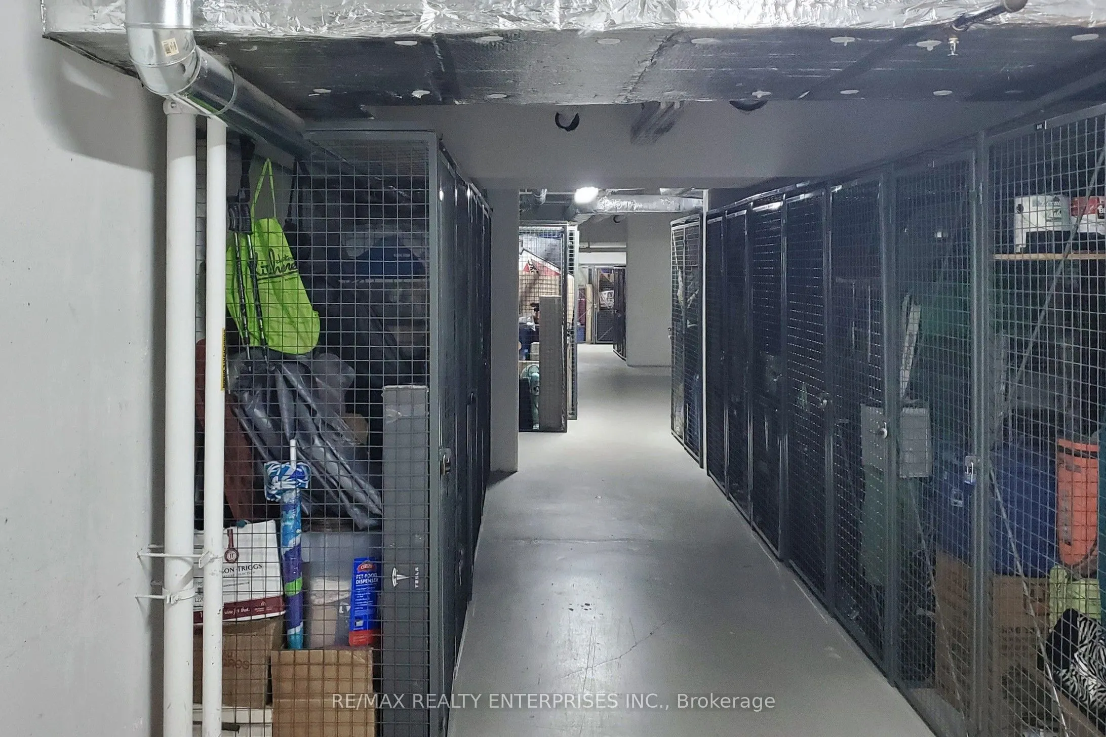 383 Sorauren Avenue, #808