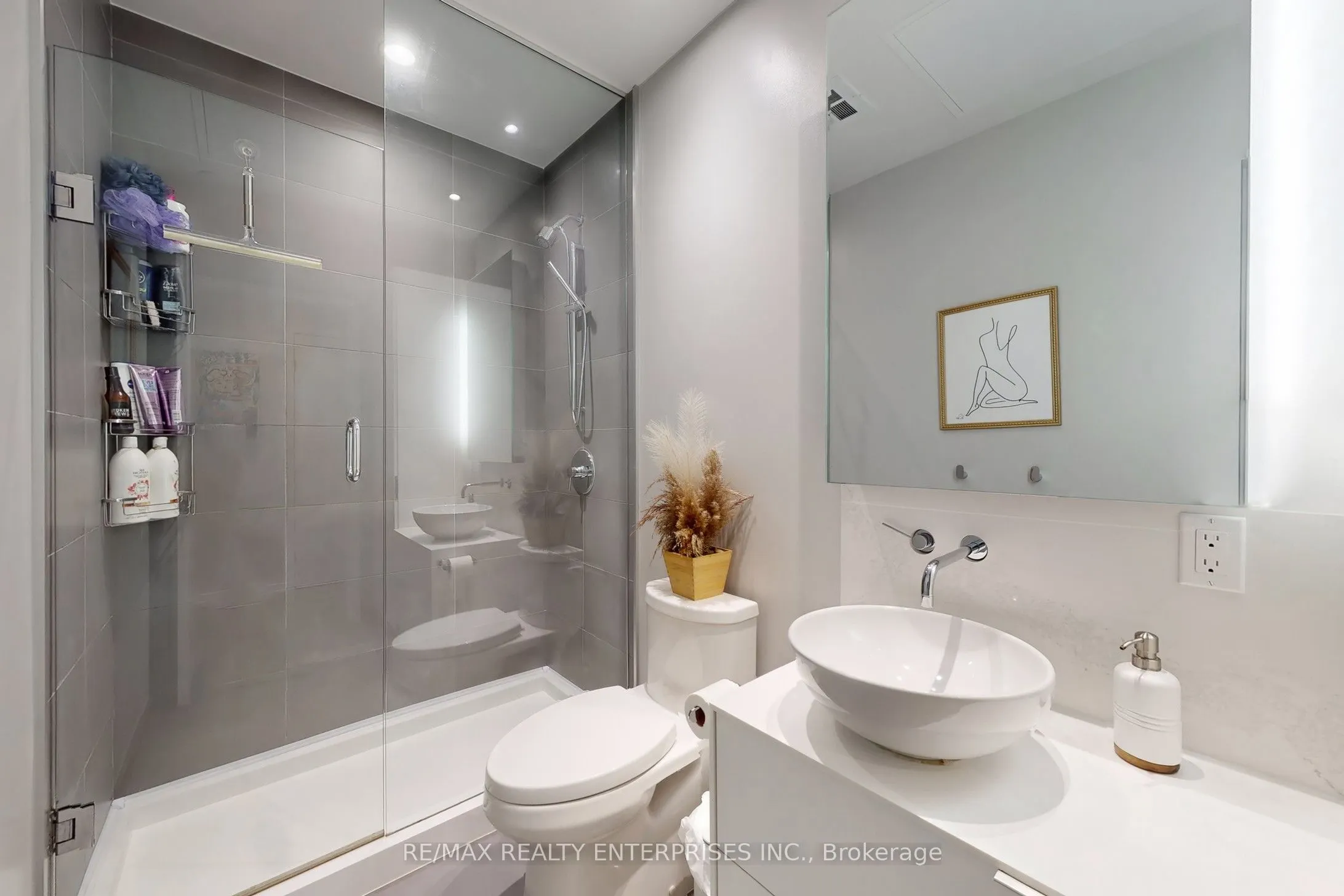 383 Sorauren Avenue, #808