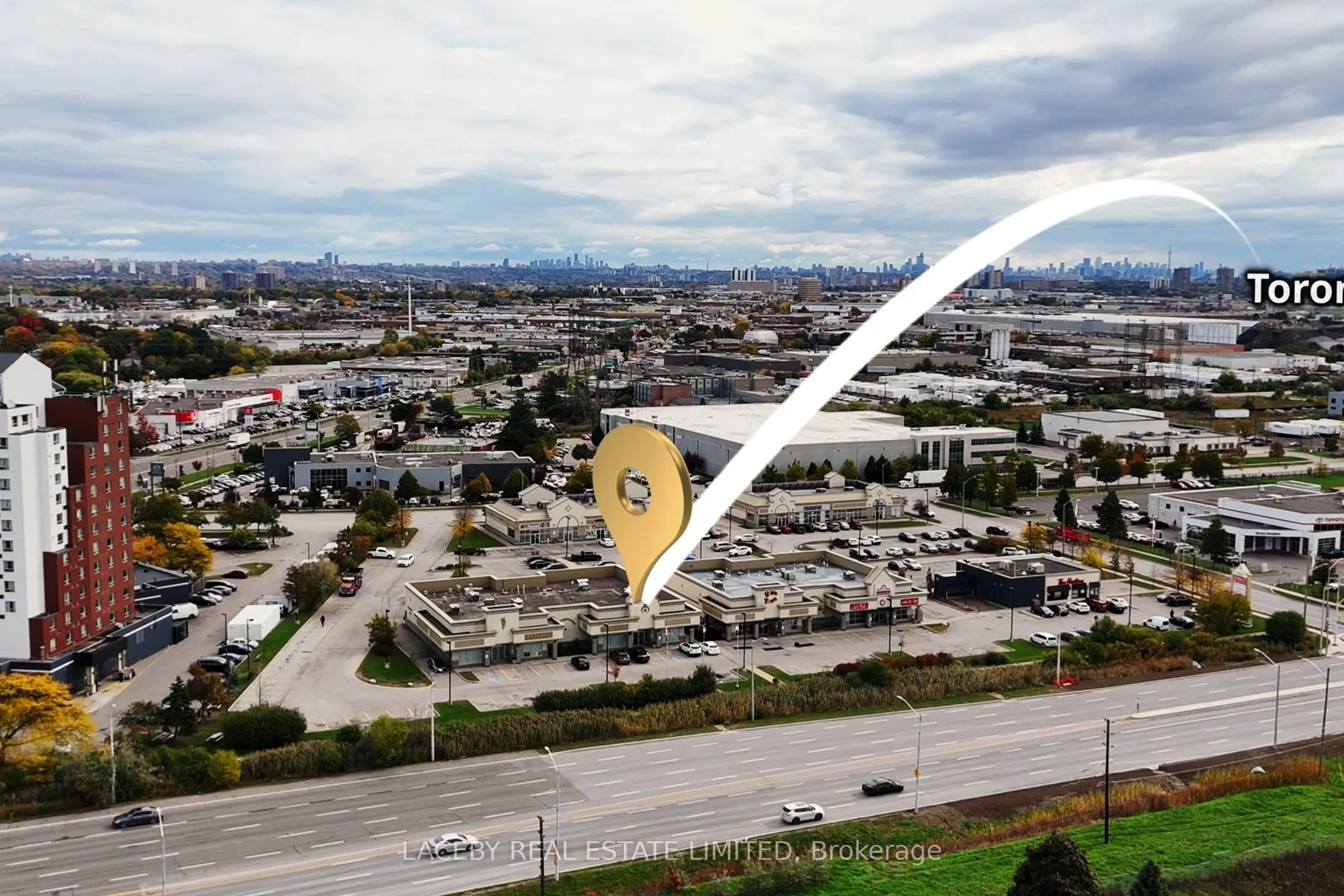 126 Queens Plate Drive, #15