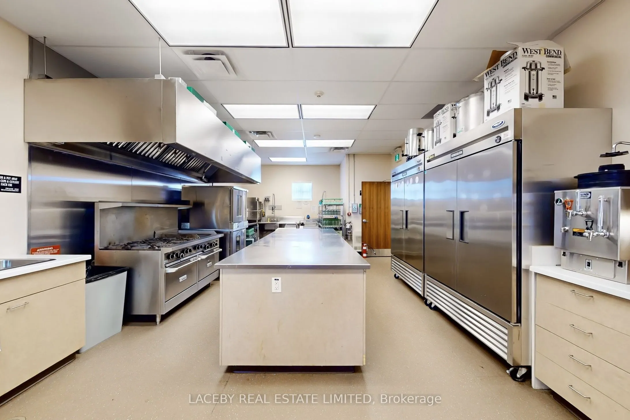 126 Queens Plate Drive, #15