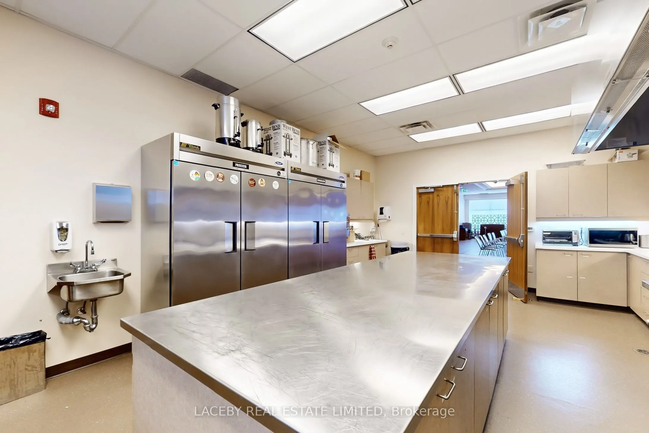 126 Queens Plate Drive, #15