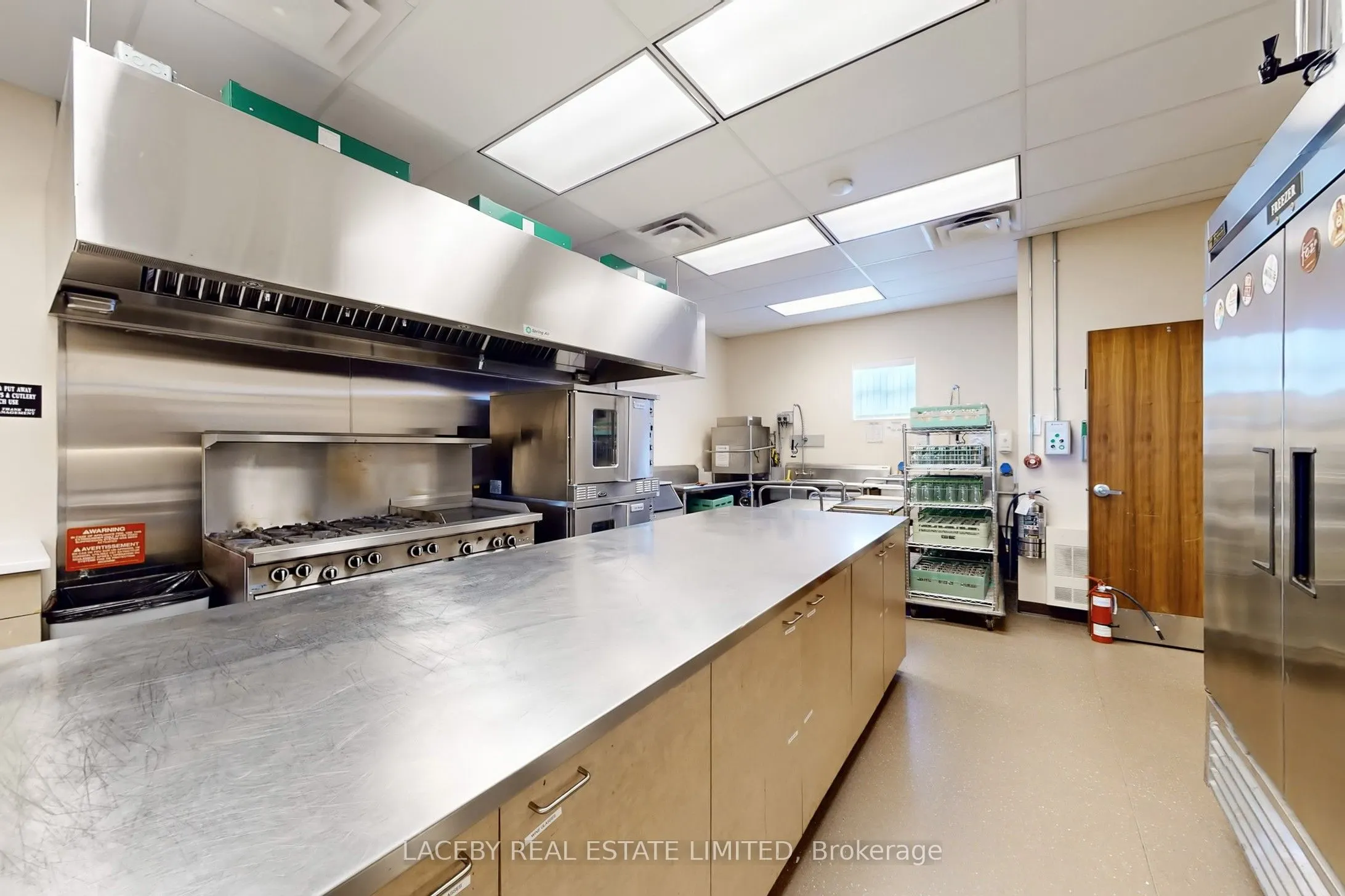 126 Queens Plate Drive, #15