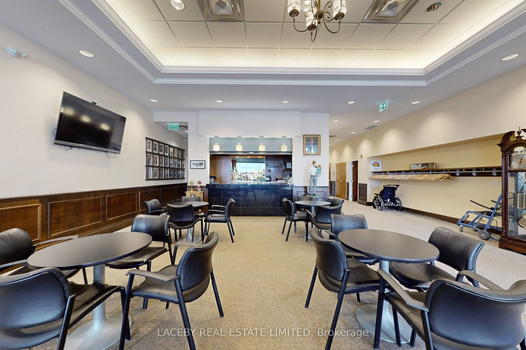 124-126 Queen's Plate Drive, #14&15