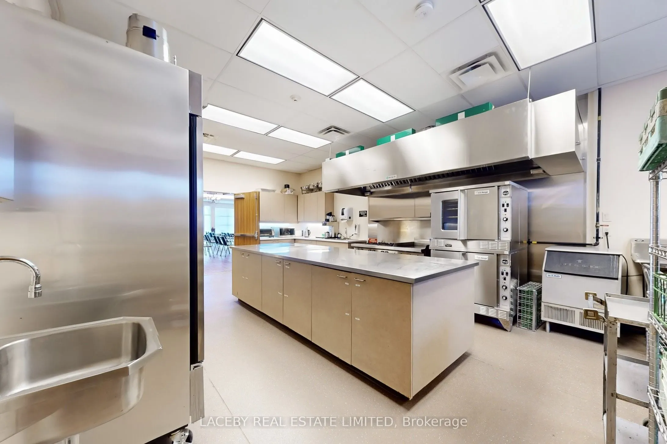 124-126 Queen's Plate Drive, #14&15