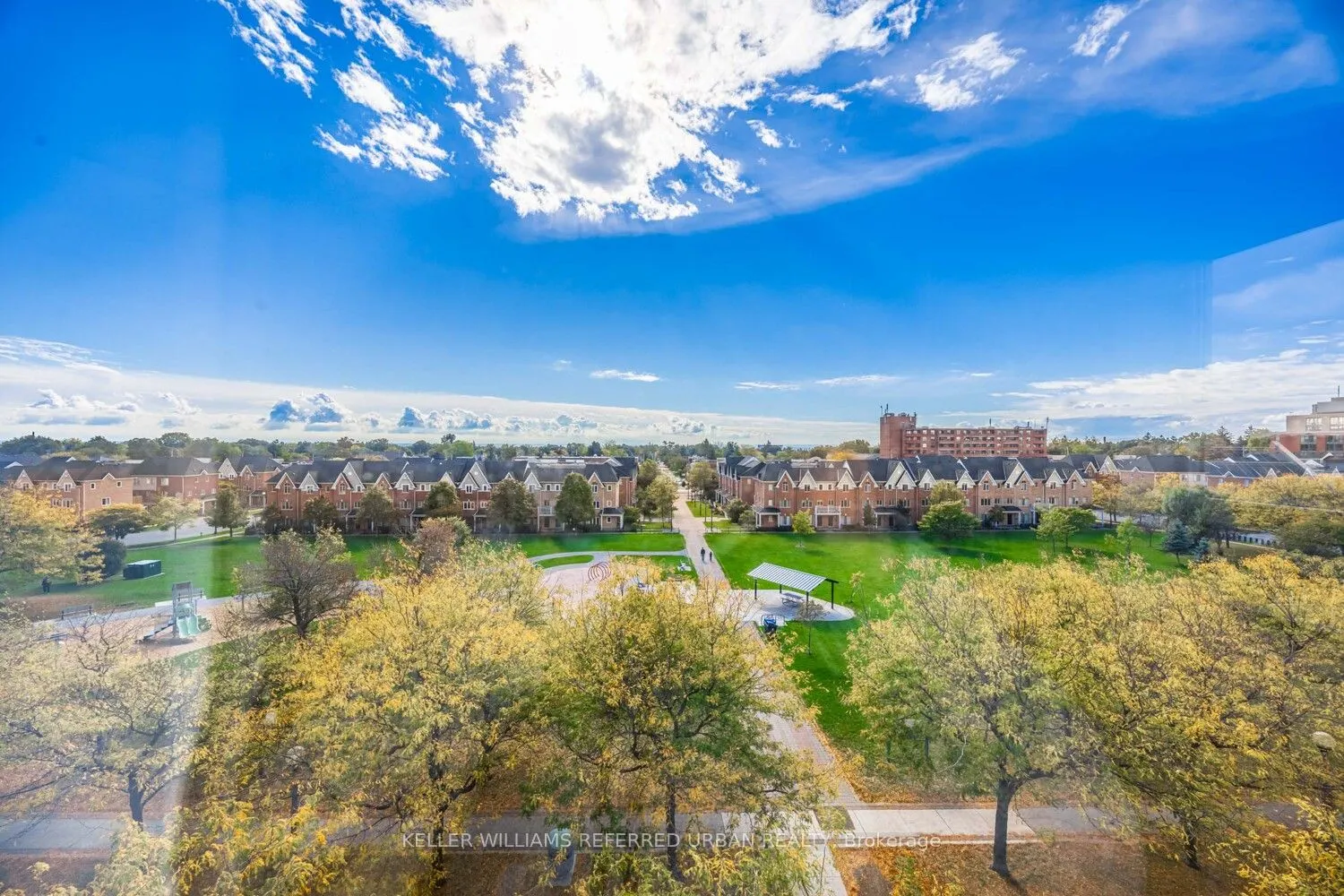 4 Elsinore Path, #511