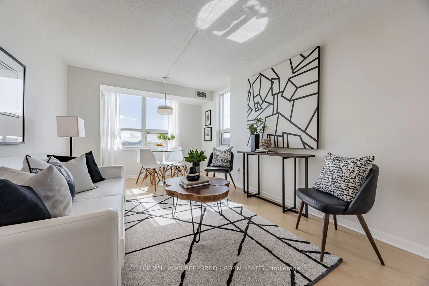 4 Elsinore Path, #511