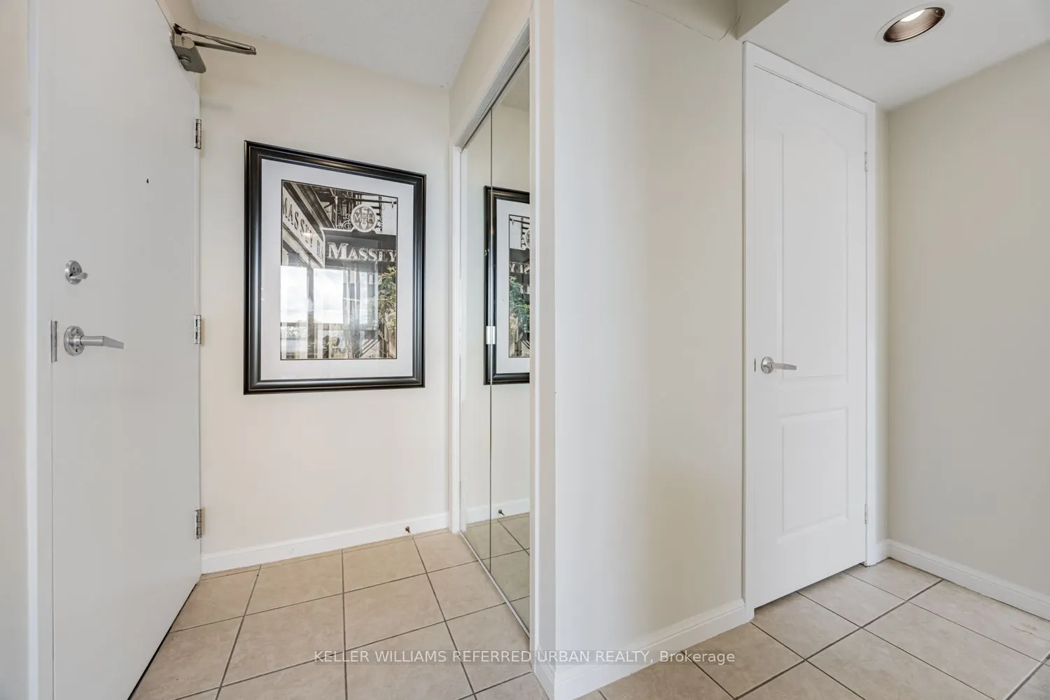 4 Elsinore Path, #511