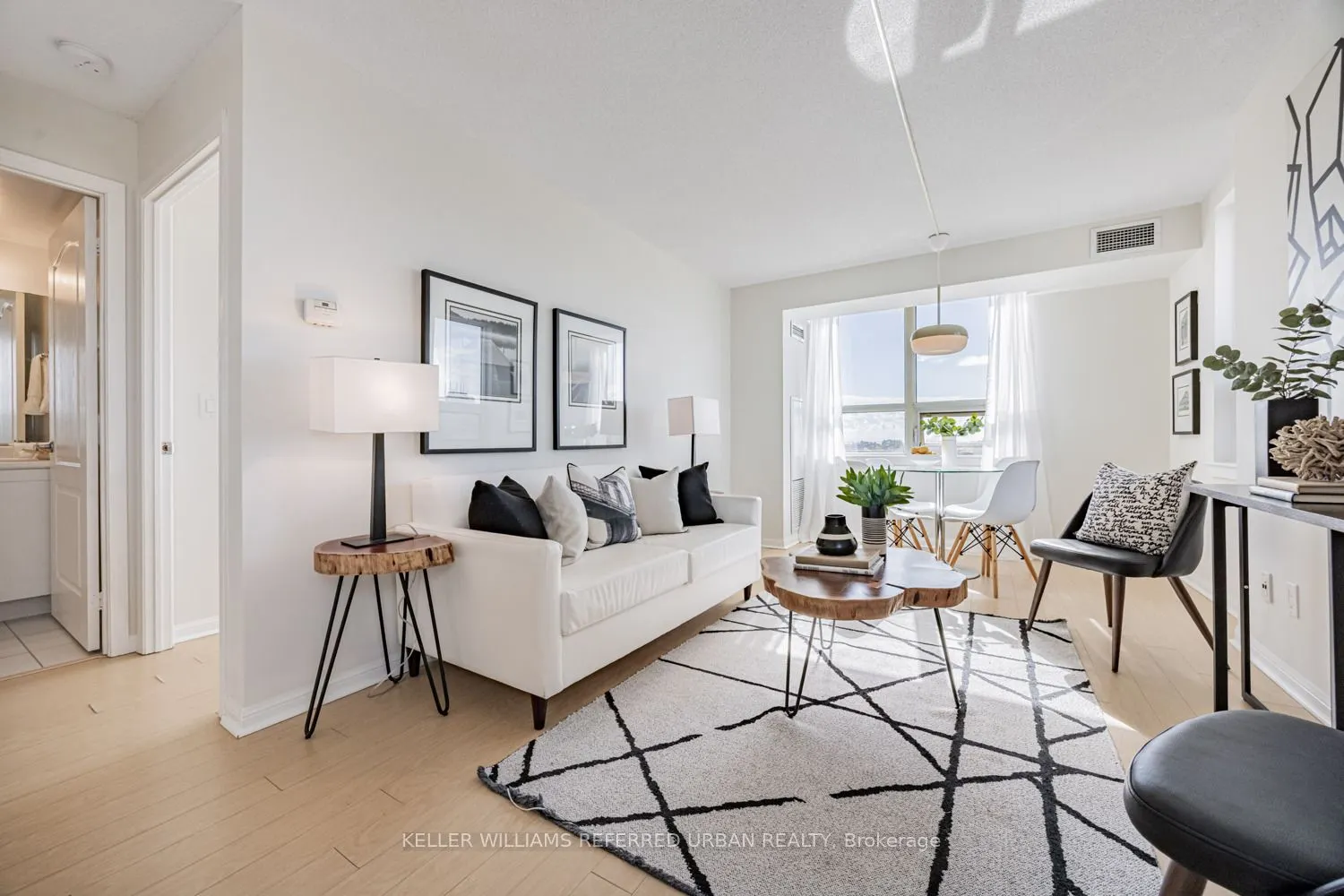 4 Elsinore Path, #511