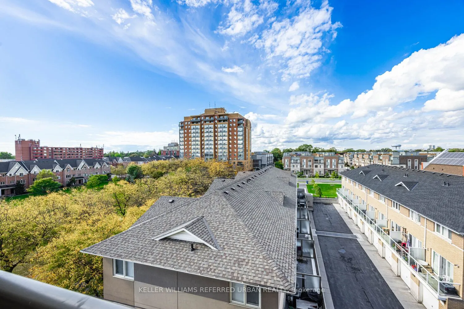 4 Elsinore Path, #511