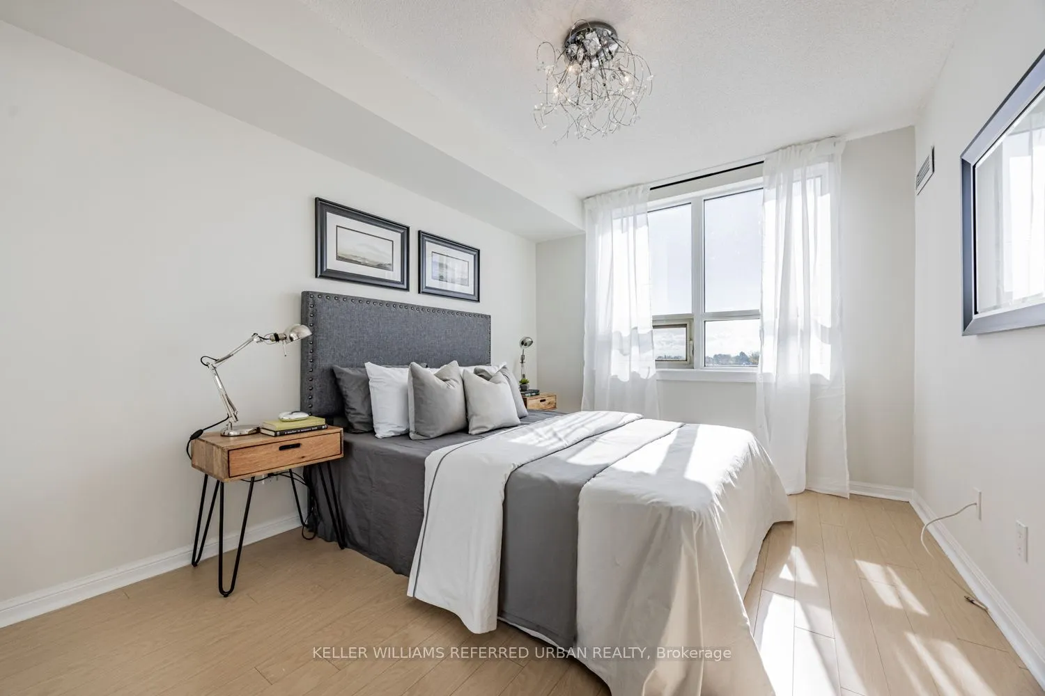 4 Elsinore Path, #511