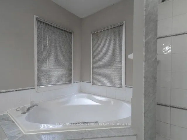 1575 Sir Monty's Drive