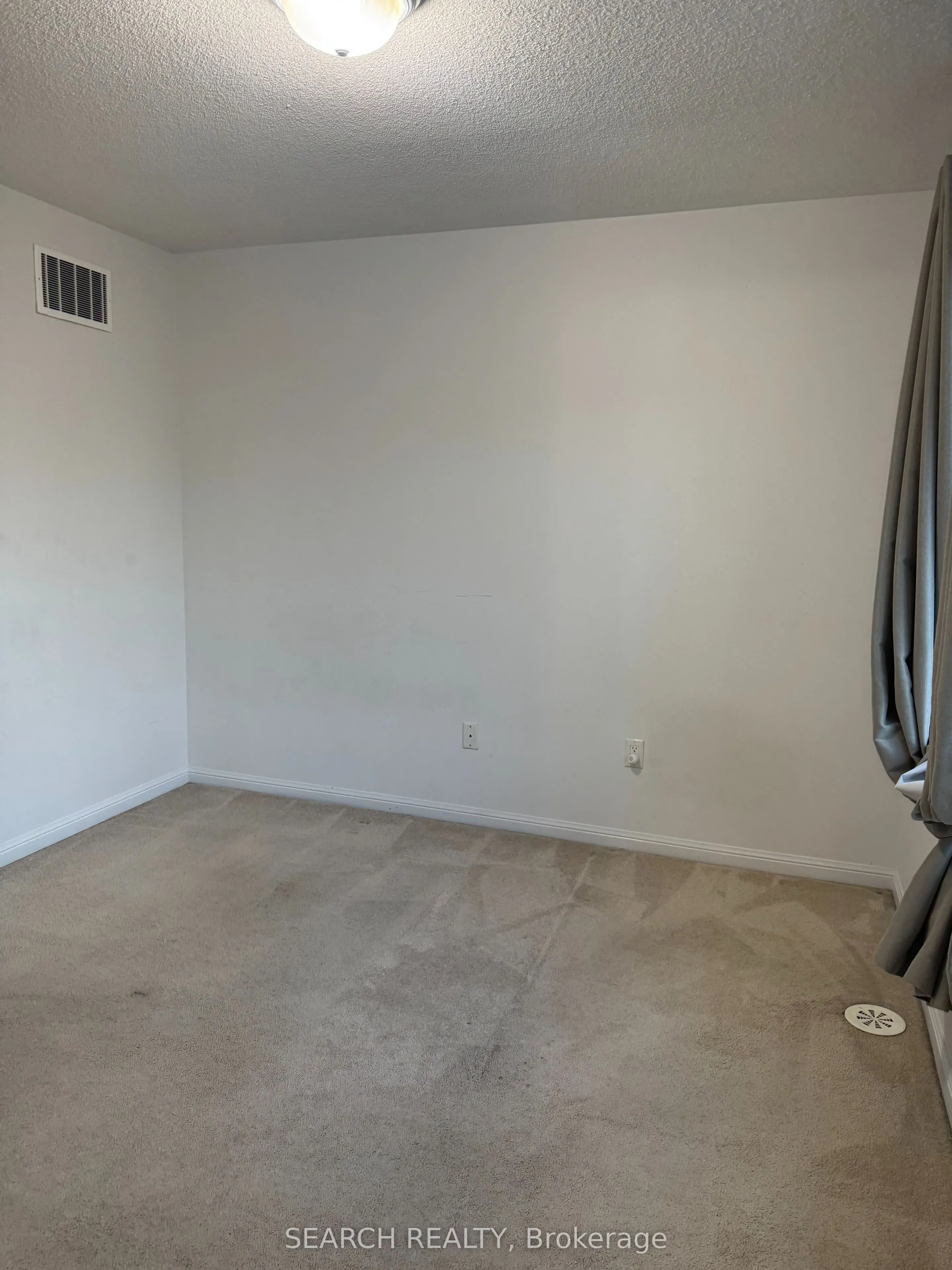 3135 Boxford Crescent, #12