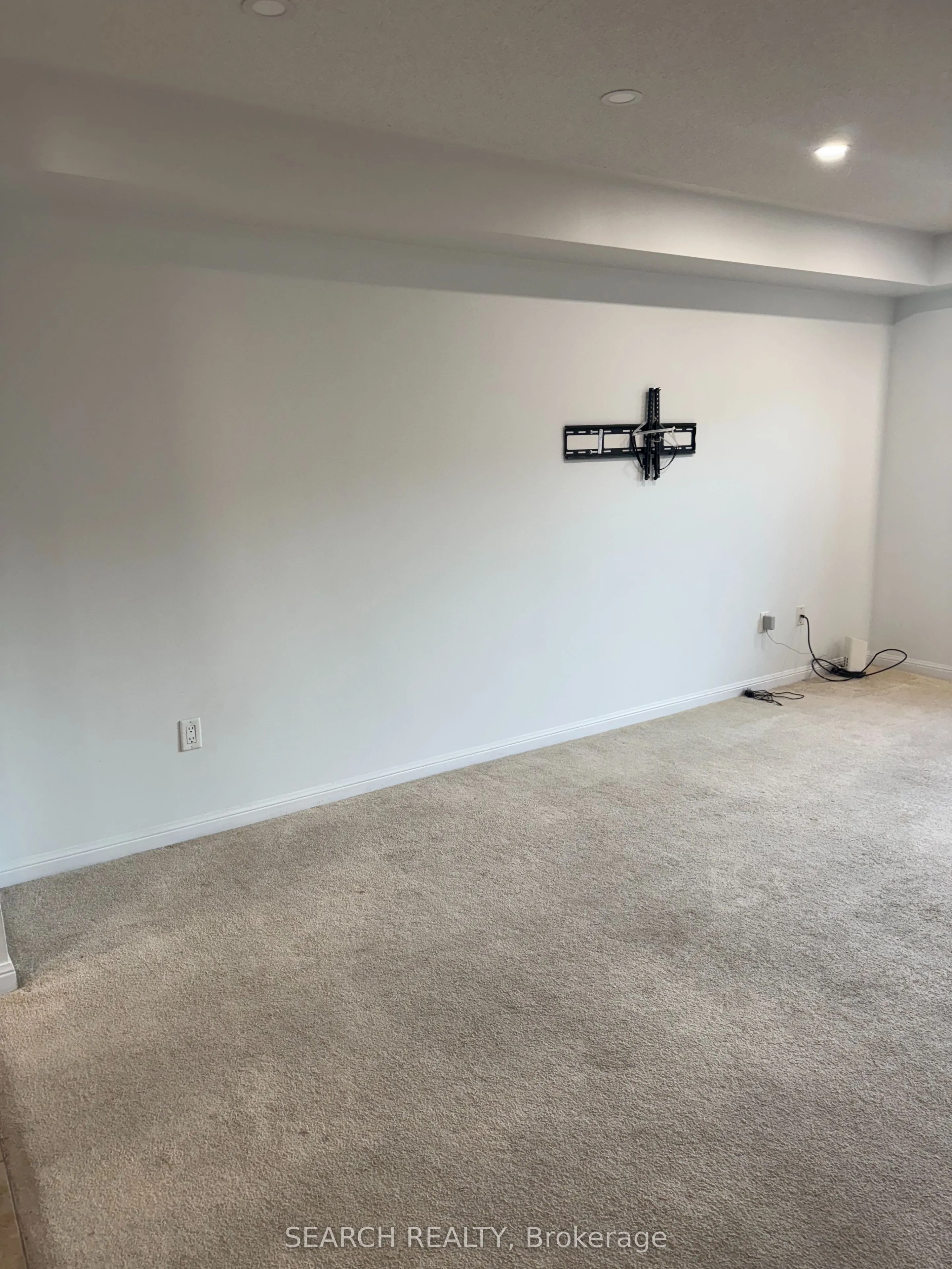 3135 Boxford Crescent, #12