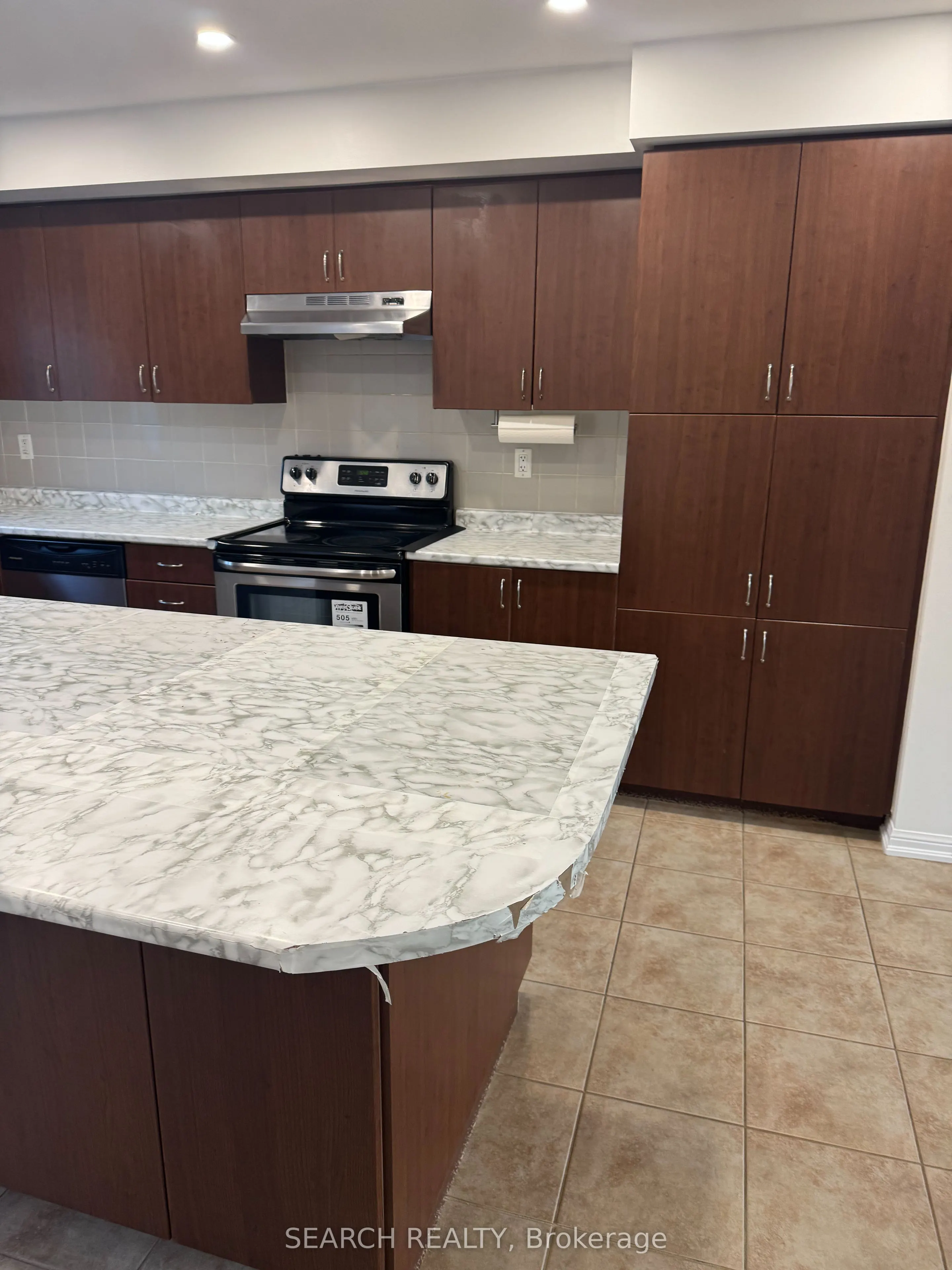 3135 Boxford Crescent, #12