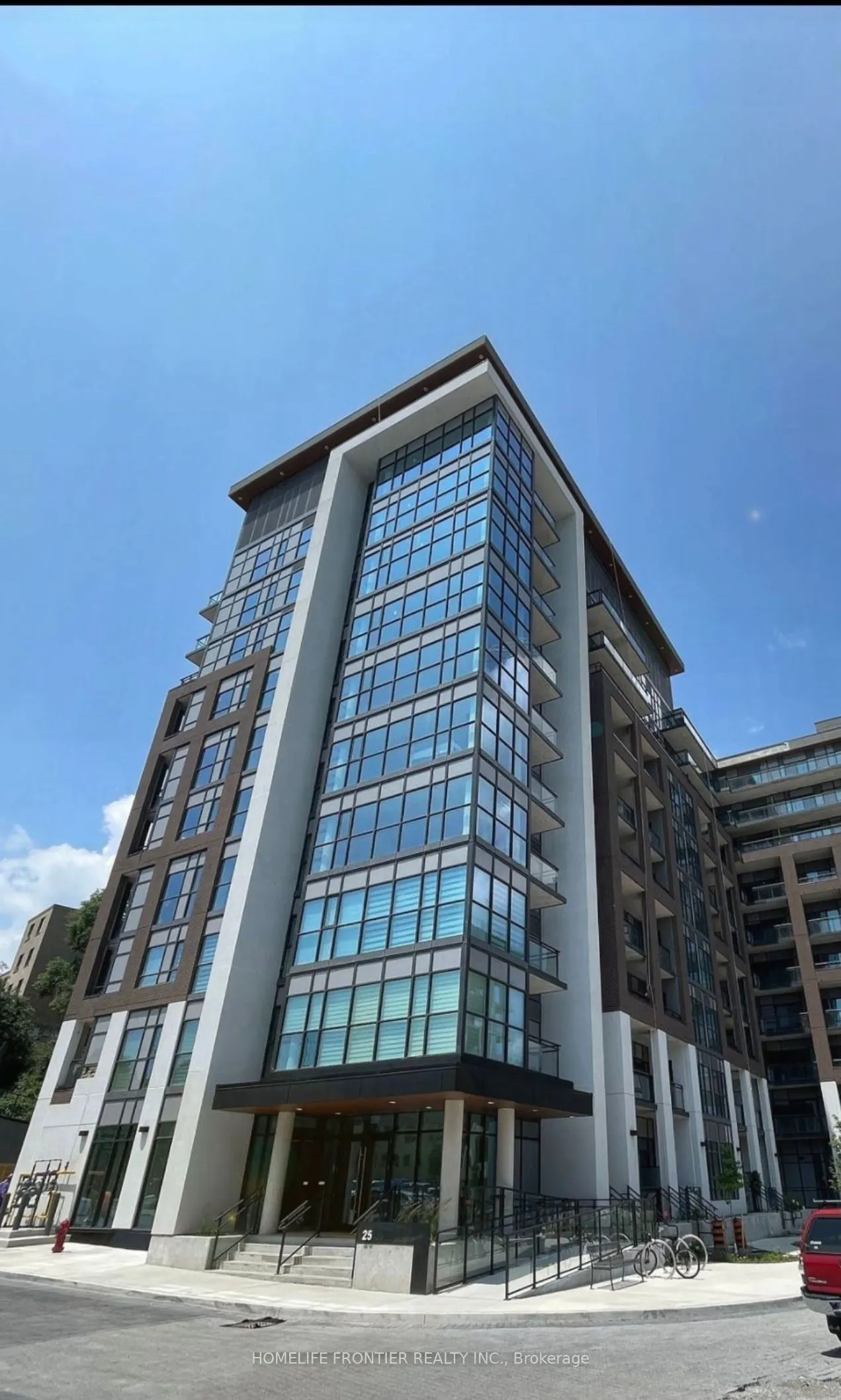 25 Neighbourhood Lane, #909