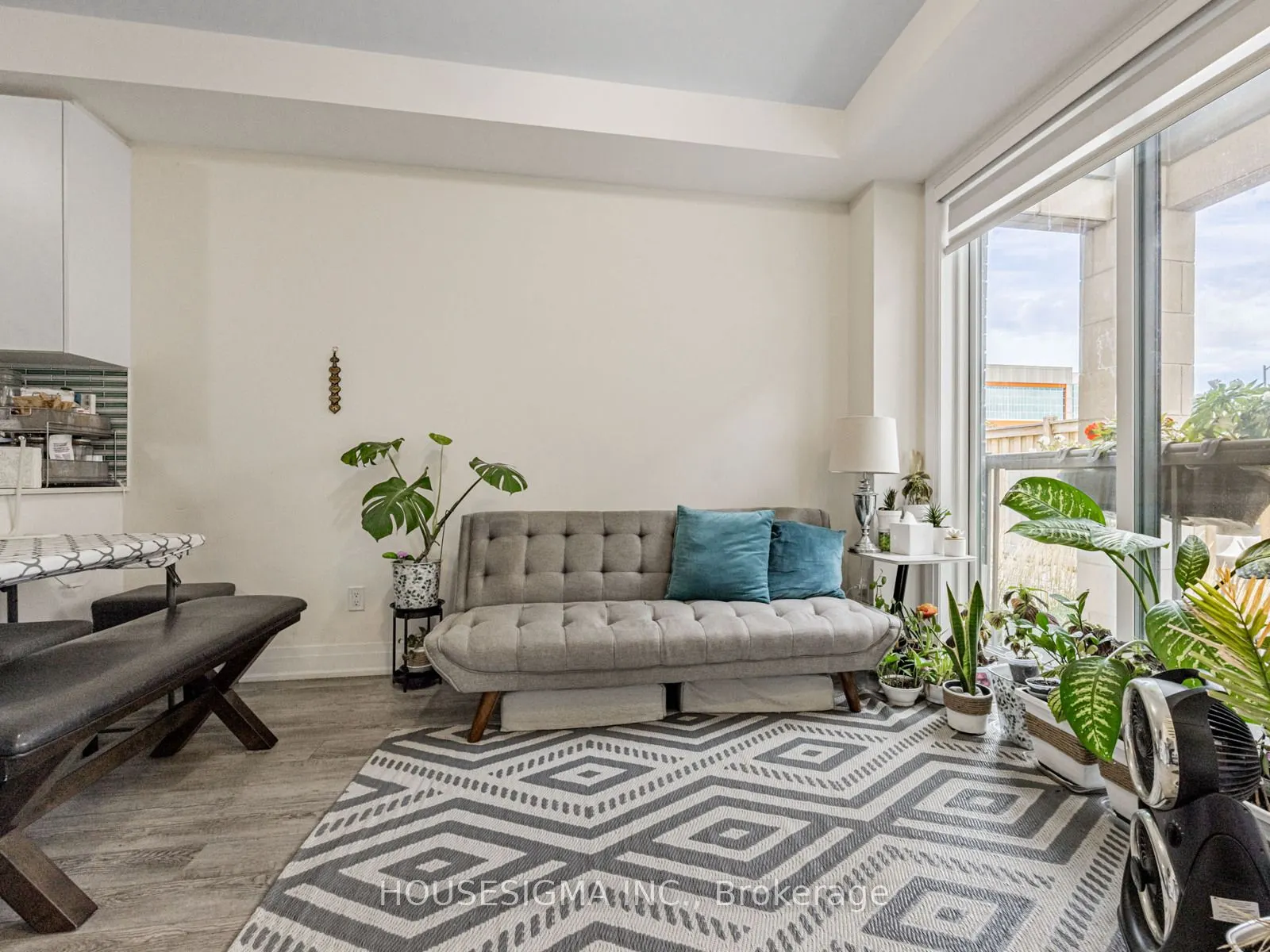 713 Lawrence Avenue W, #5