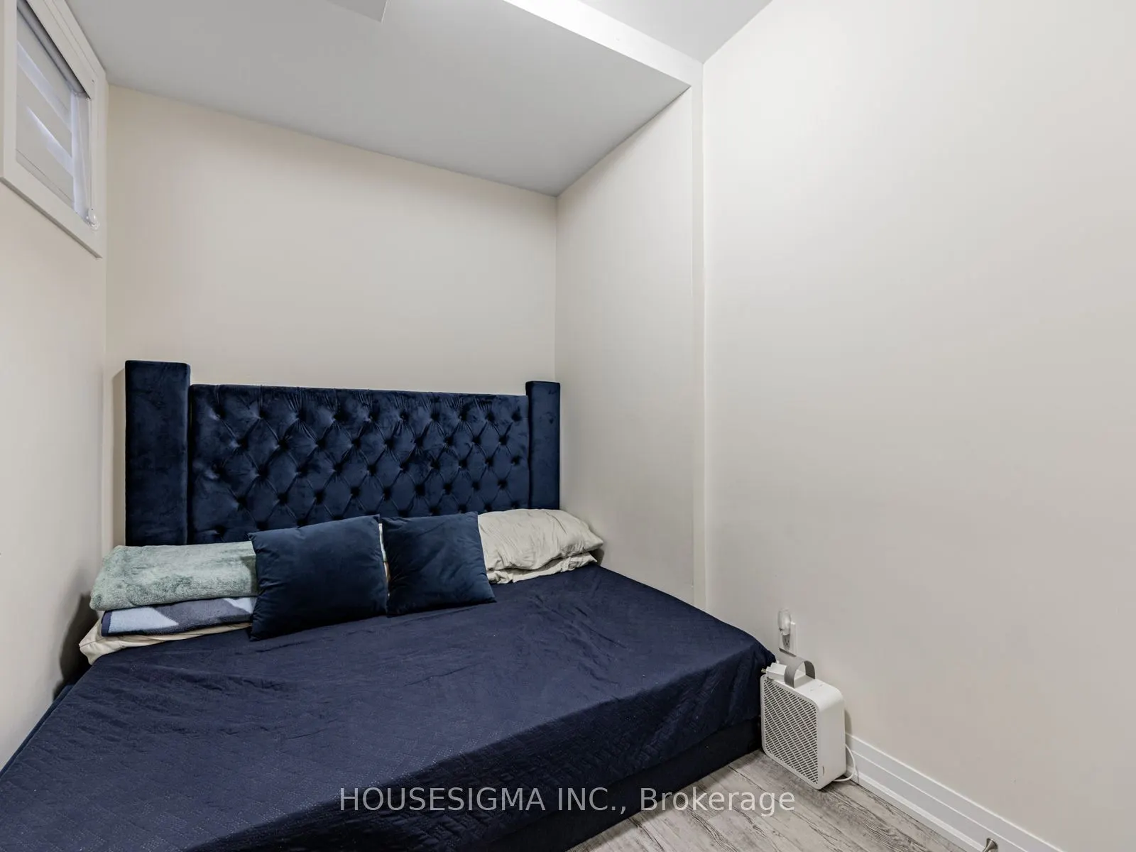 713 Lawrence Avenue W, #5