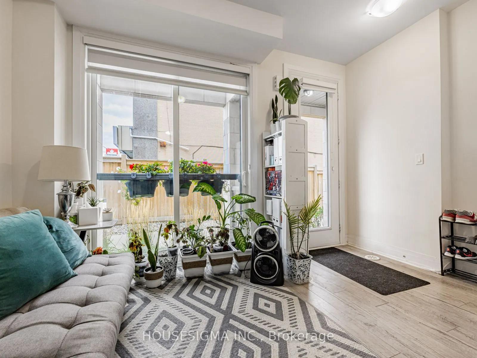 713 Lawrence Avenue W, #5