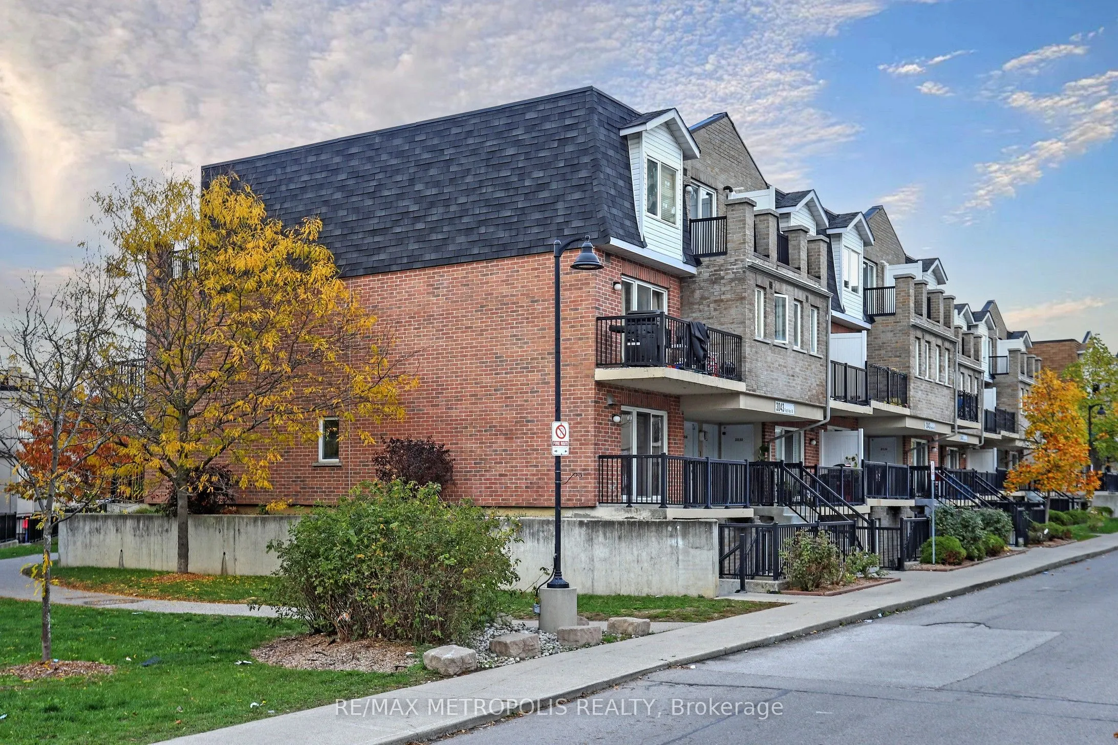 3043 Finch Avenue W, #2025