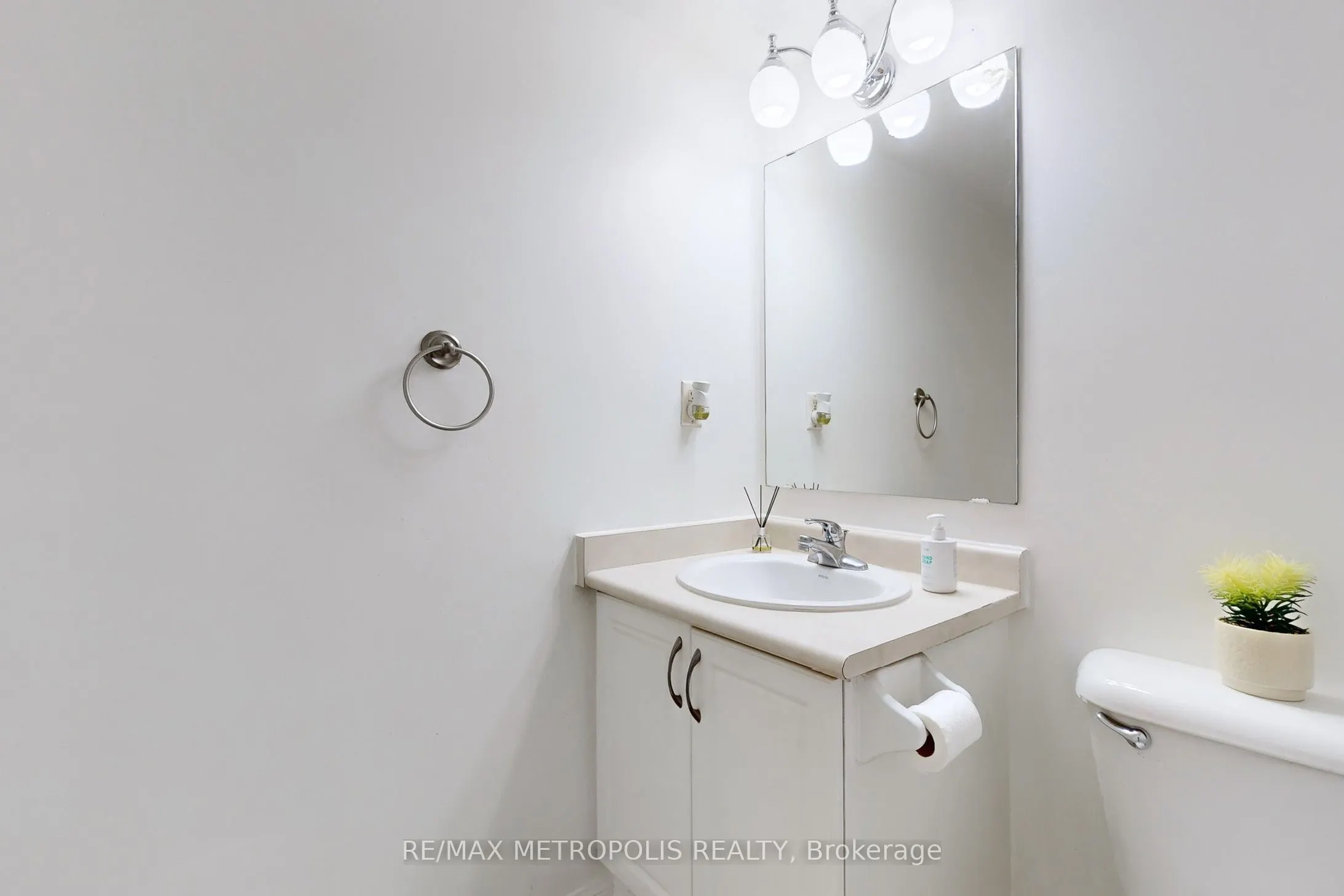 3043 Finch Avenue W, #2025